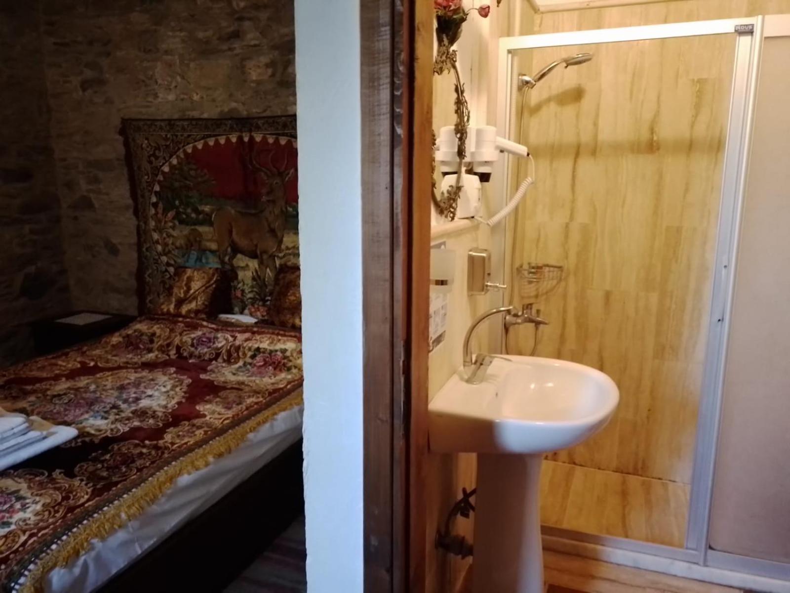 Standard Triple Room - Photo 13