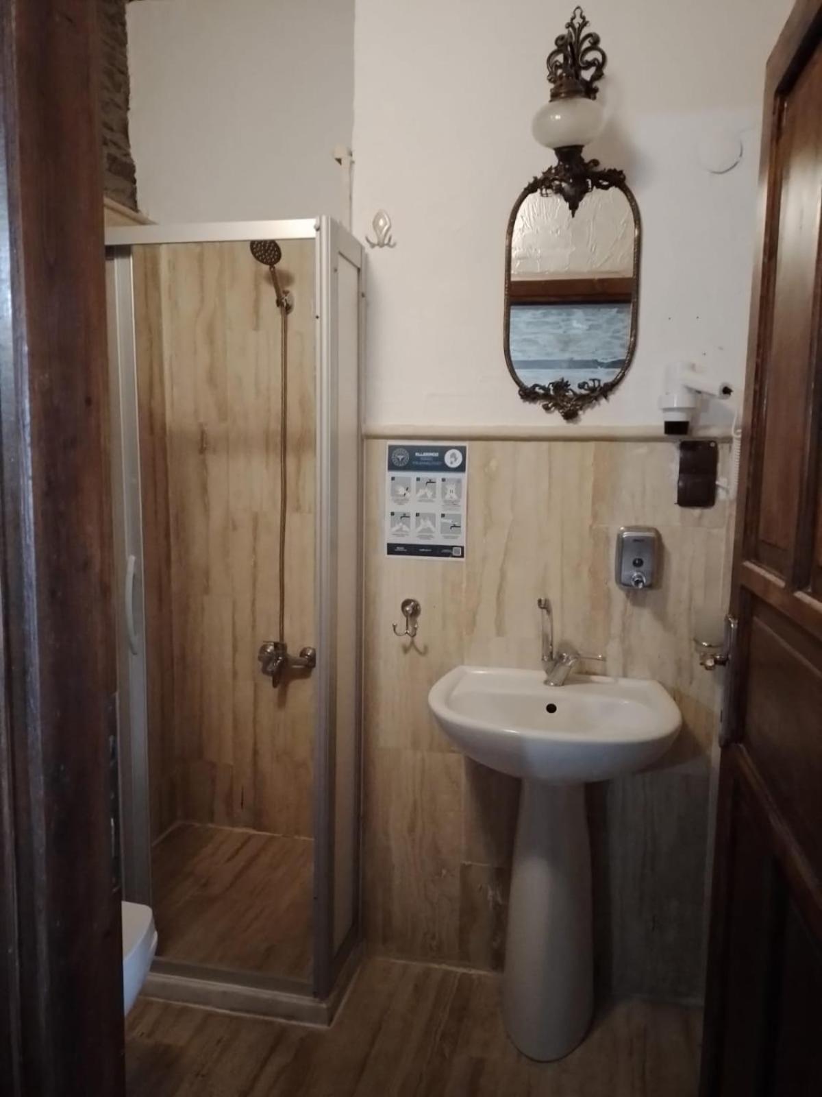 Superior Triple Room - Photo 8