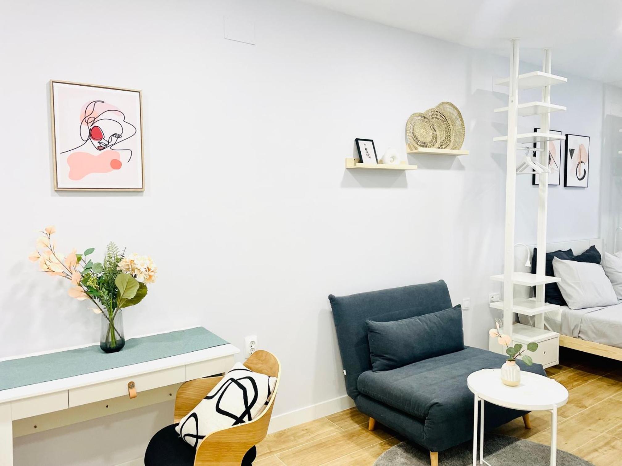 Studio Apartment photo 2