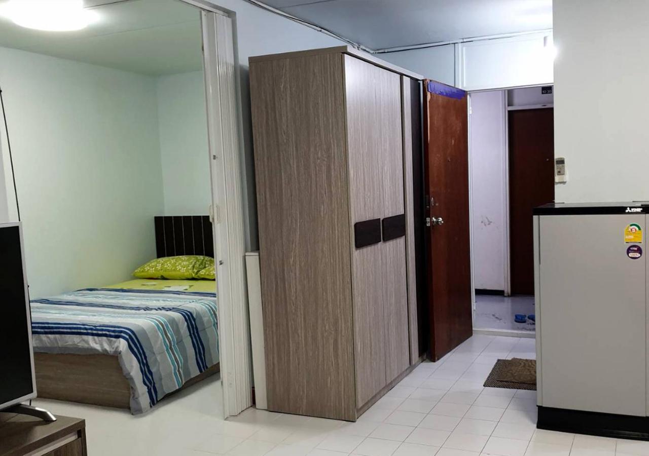 One-Bedroom Apartment - Photo 6