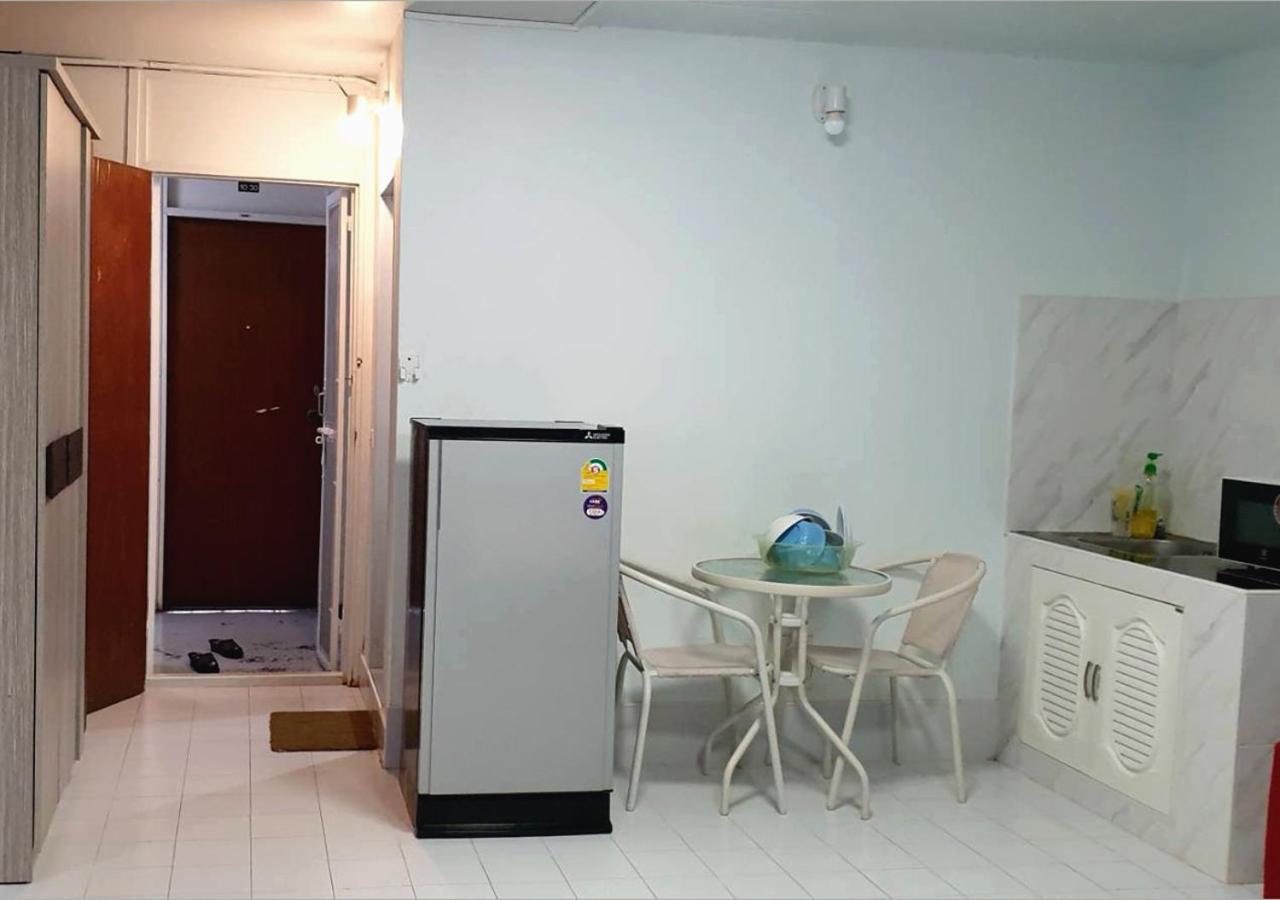 One-Bedroom Apartment - Photo 13
