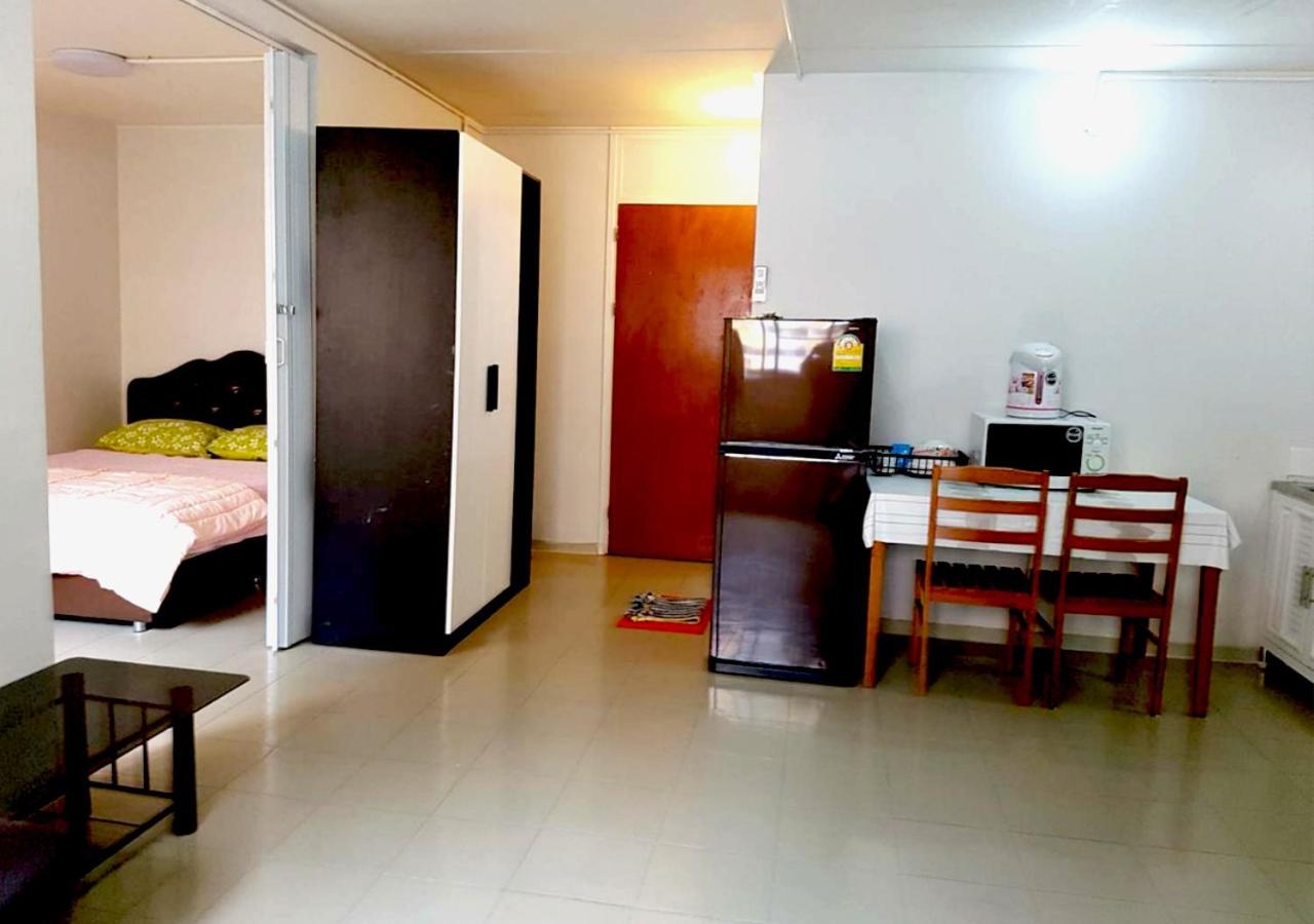 One-Bedroom Apartment - Photo 18