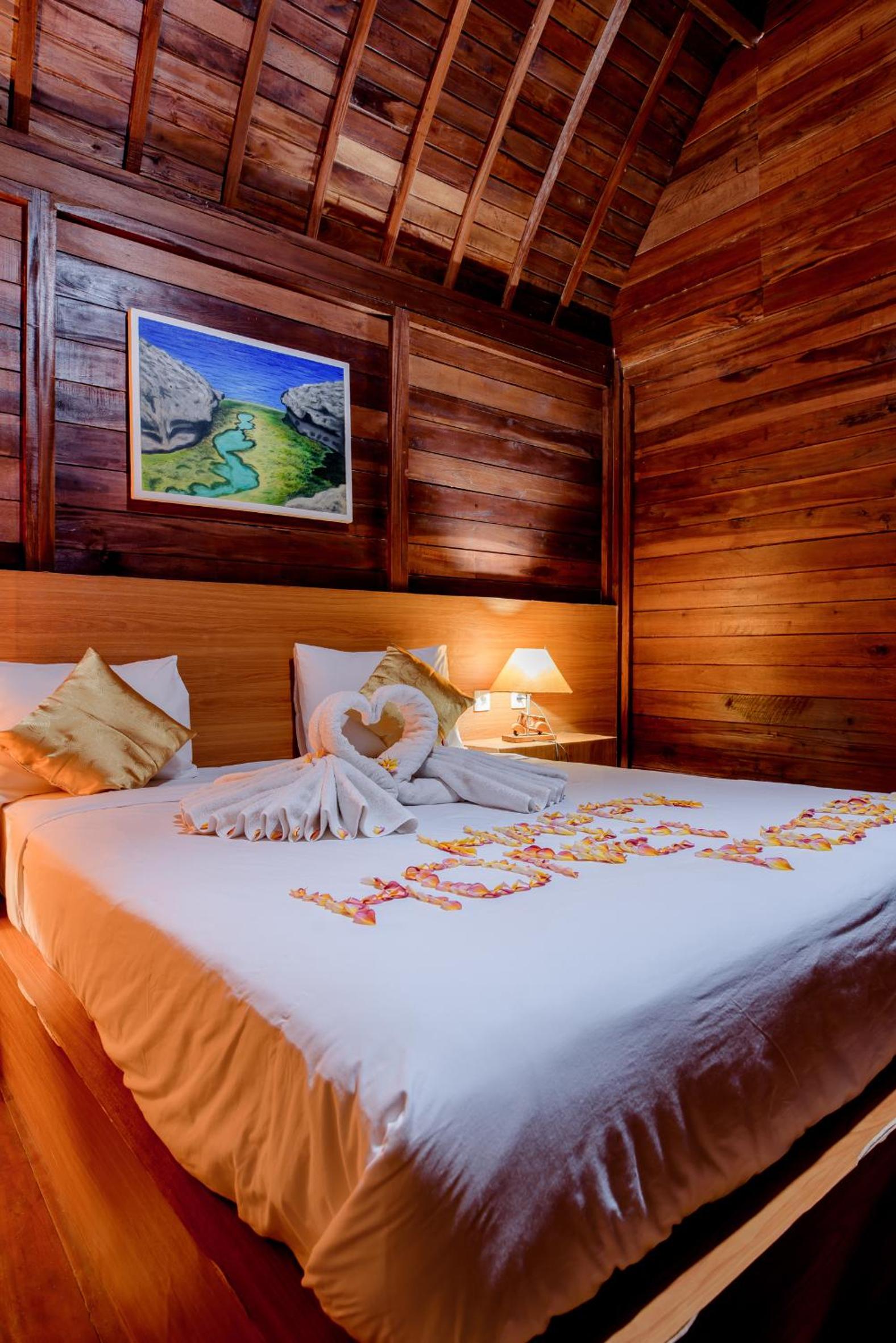 Double Room with Garden View - Photo 3