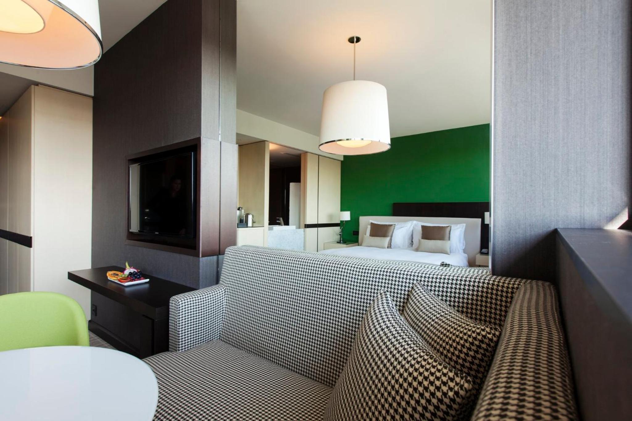 Premium King Room