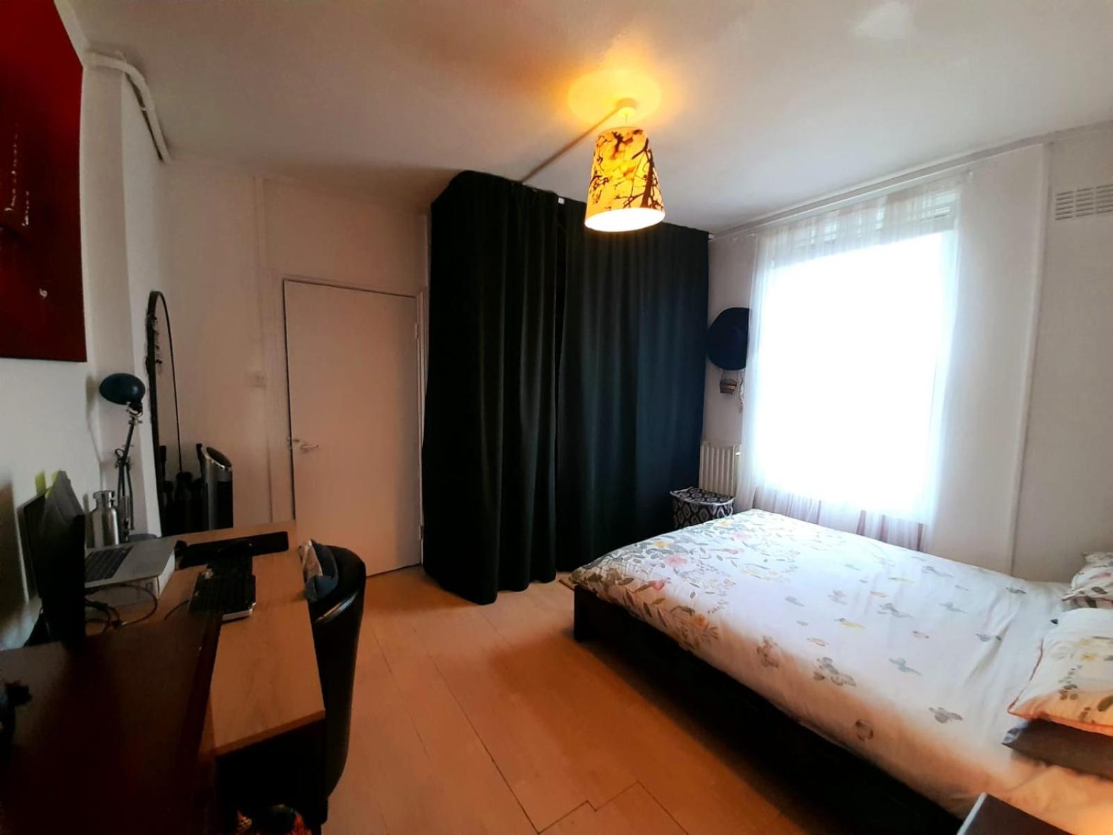 One-Bedroom Apartment photo 1
