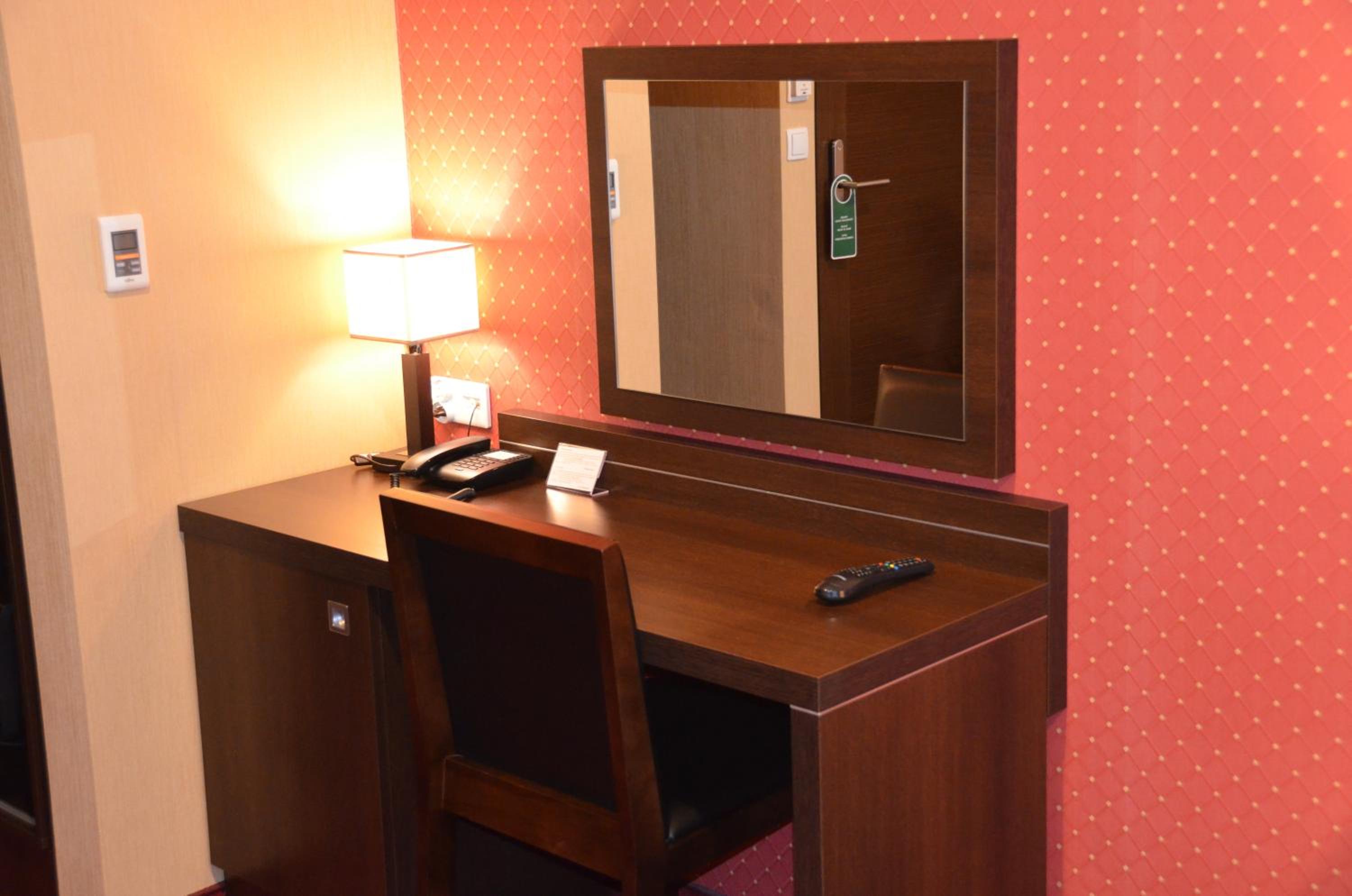 Double or Twin Room - Photo 7