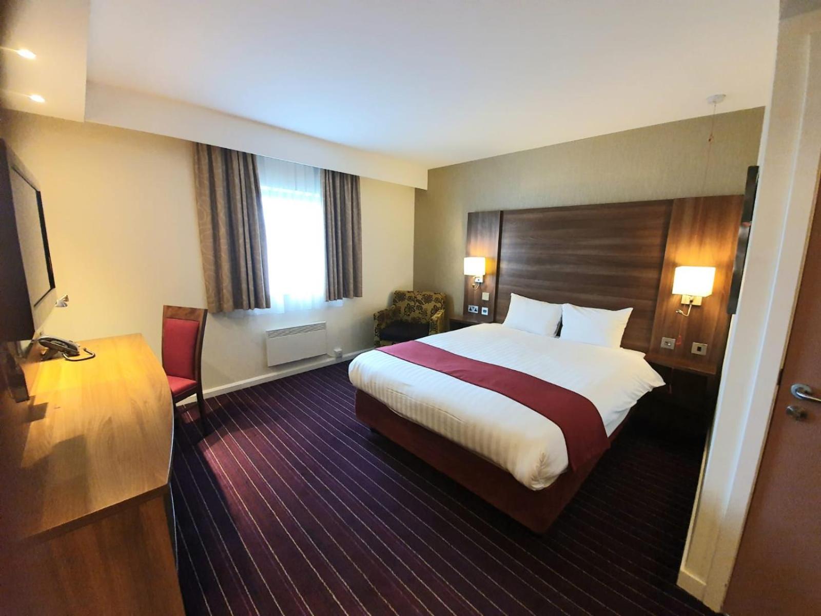 Double Room - Disability Access - Photo 4