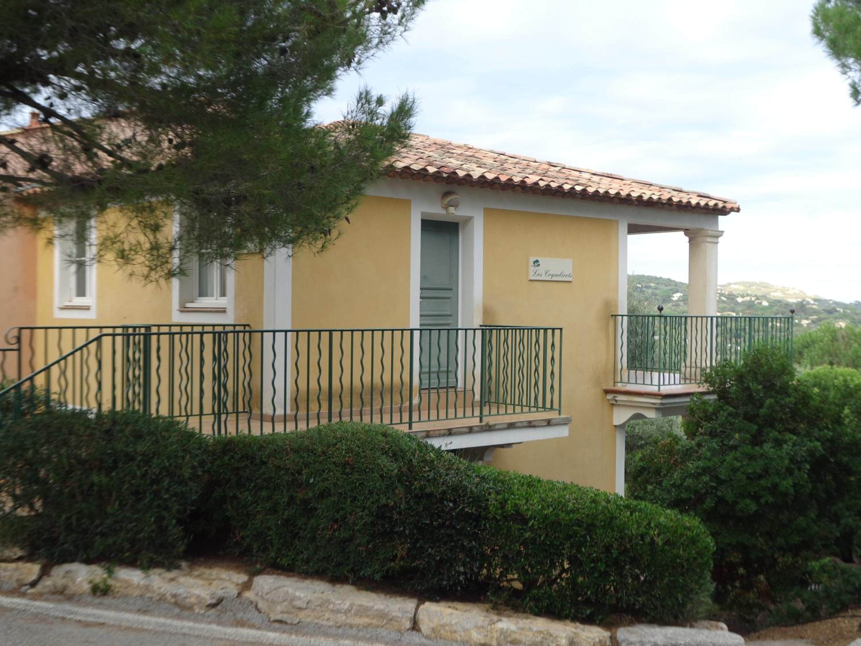 Apartment with Sea View photo 2