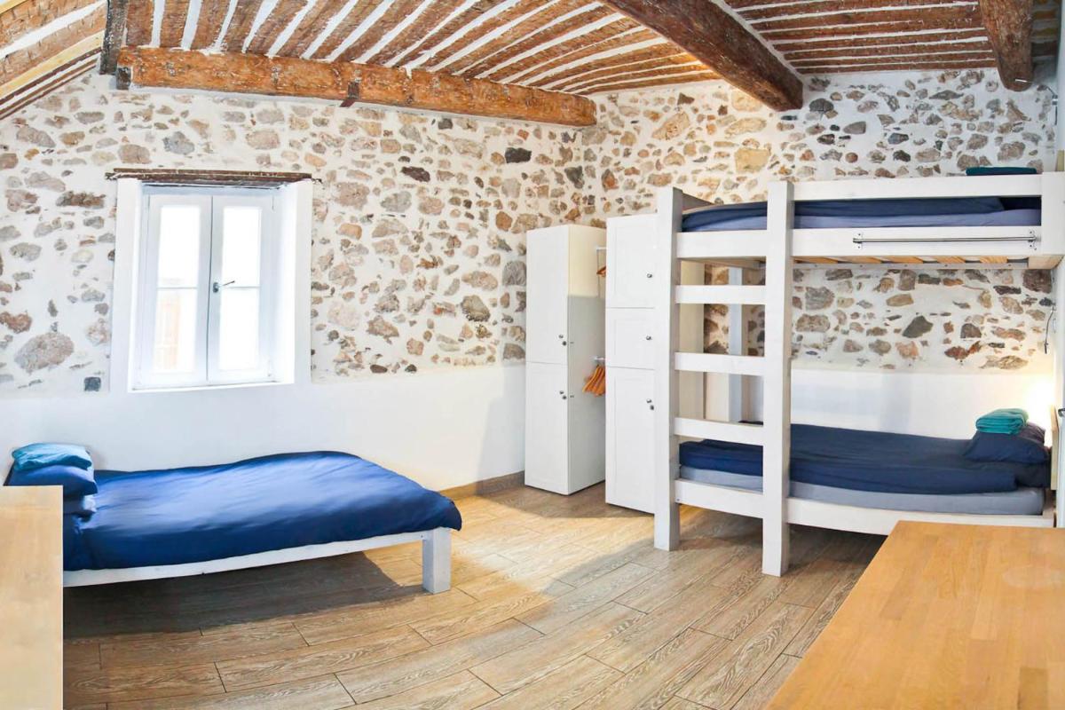 Bunk Bed in Mixed Dormitory Room