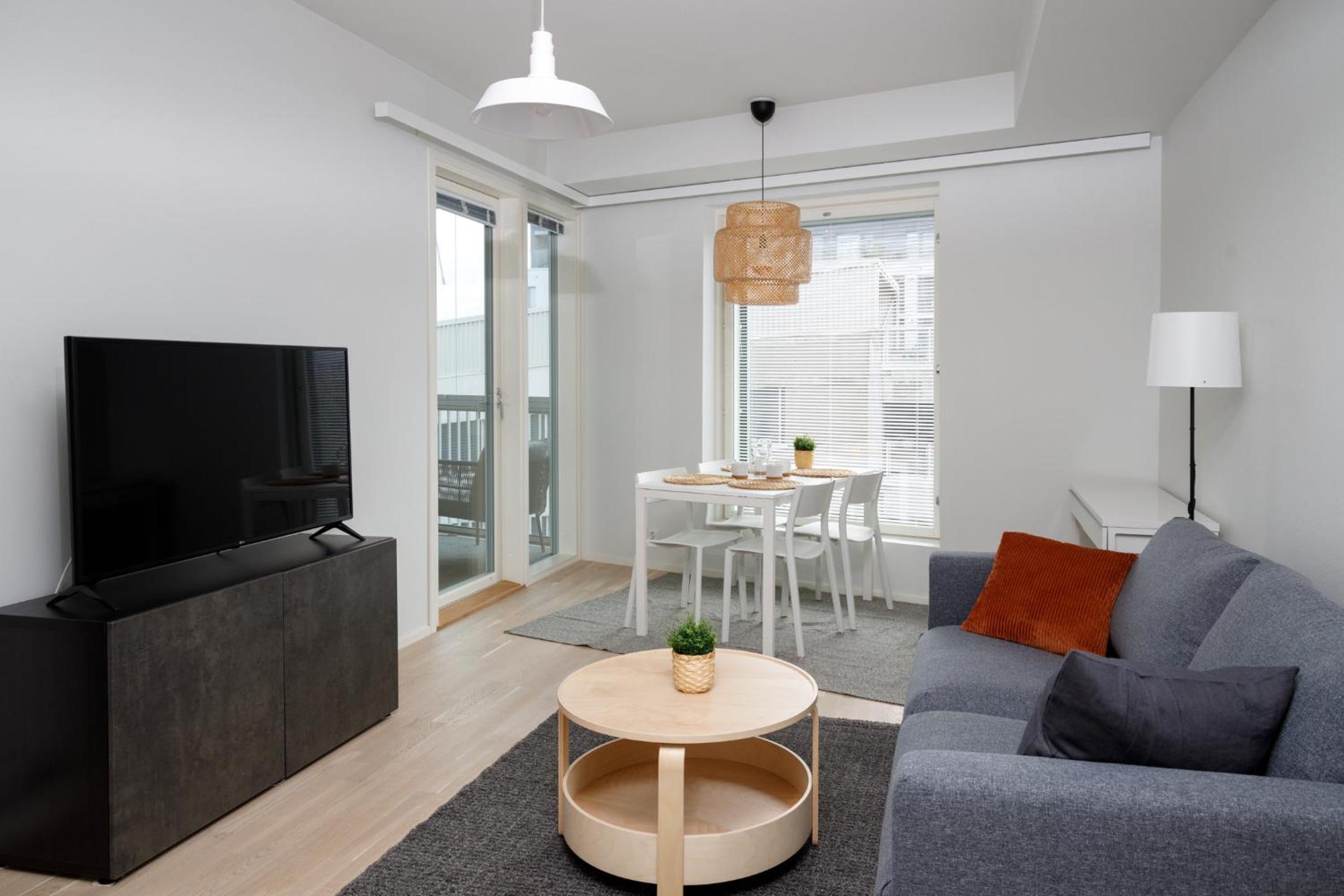 One-Bedroom Apartment photo 1