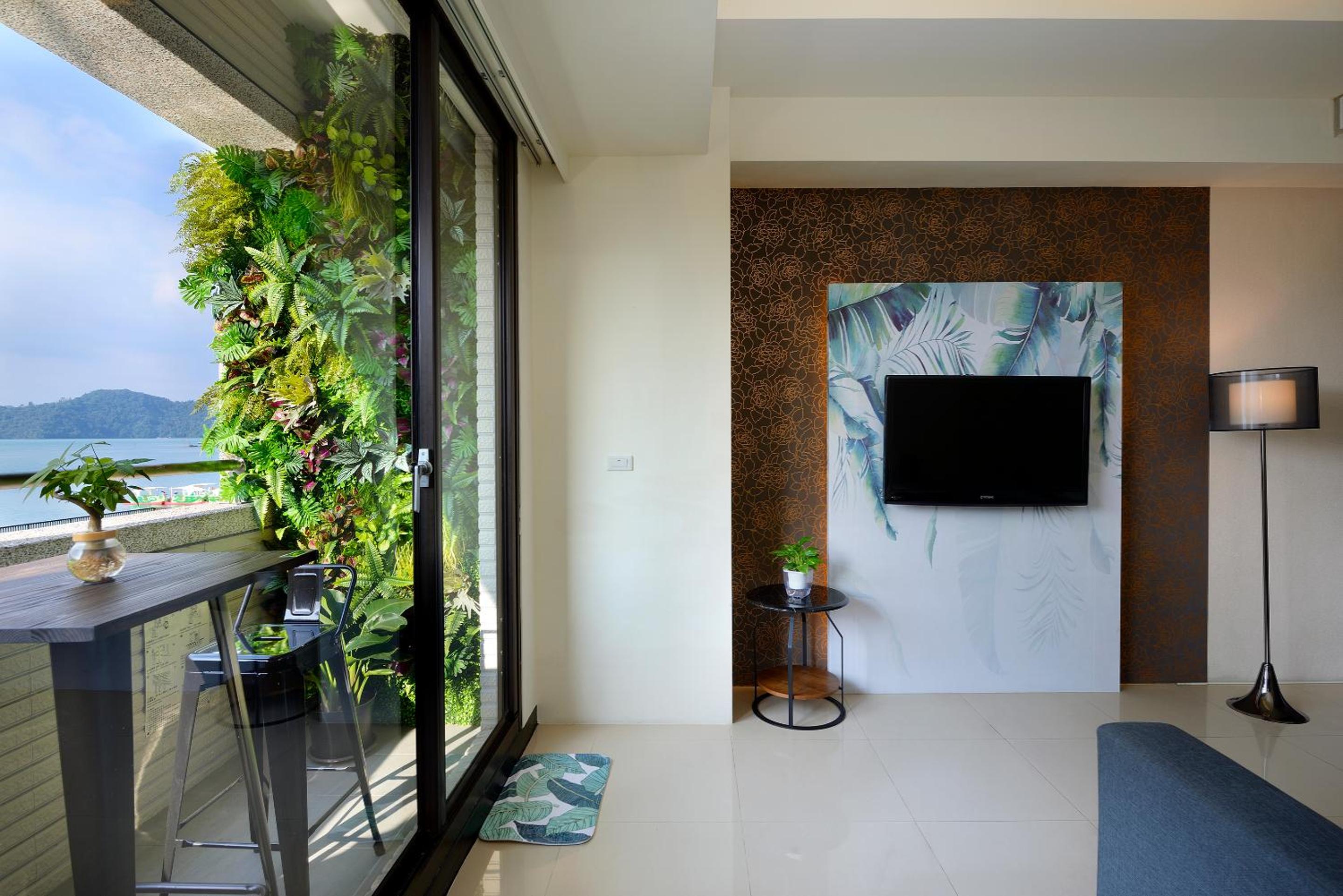 Double Room with Balcony(Lower Floor)