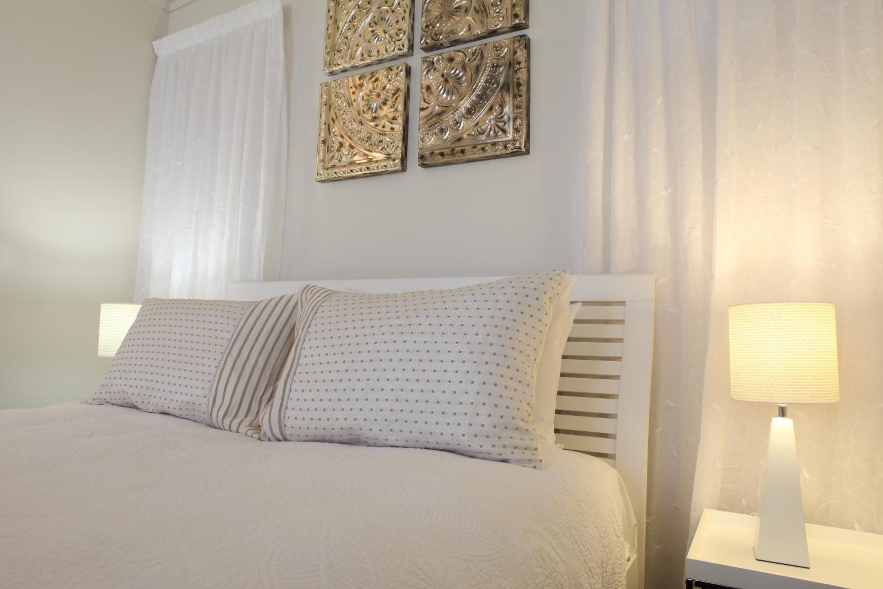Luxury One-Bedroom Apartment - Unit 2 - Photo 15