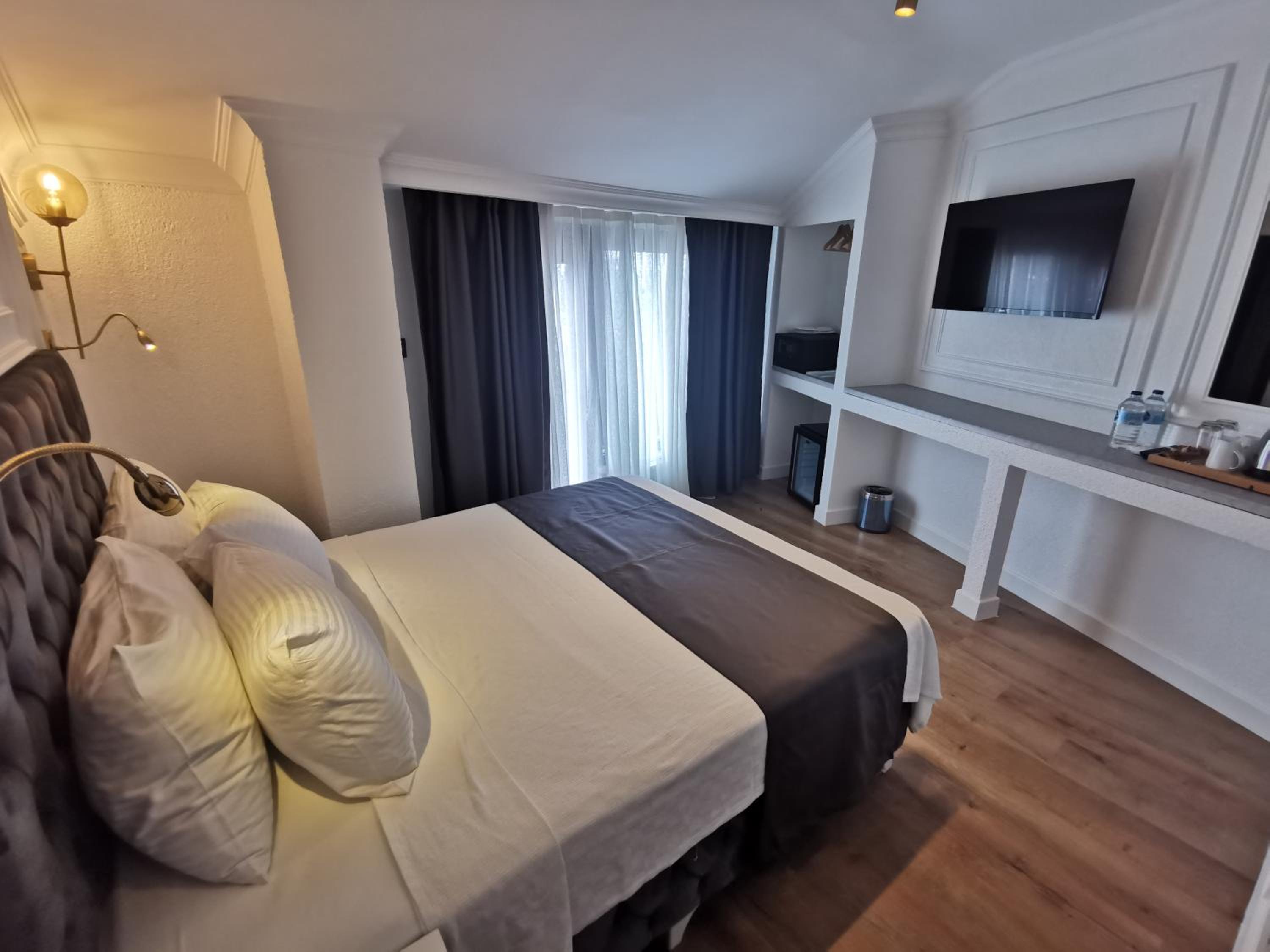 Double Room with Sea View photo 2
