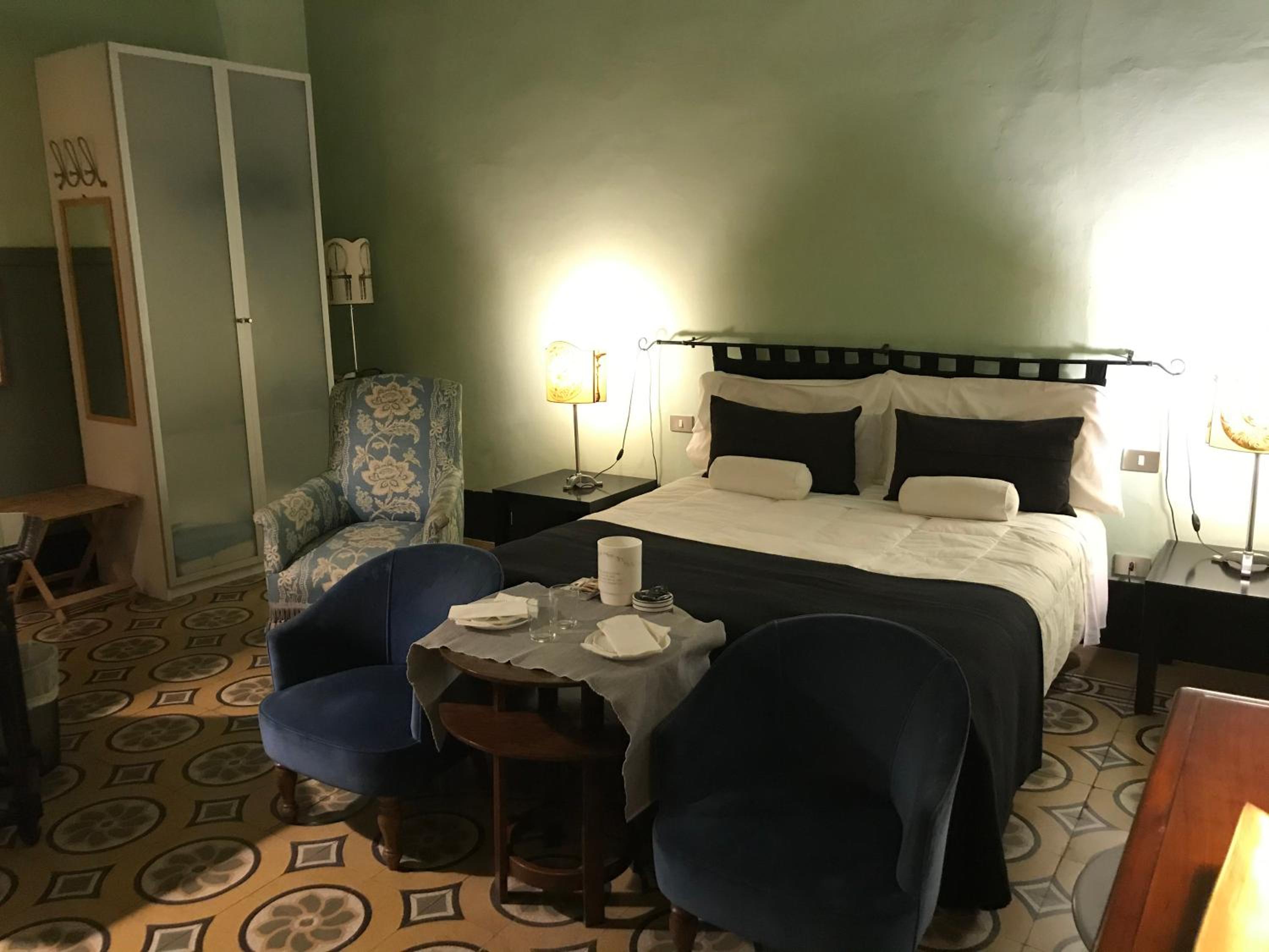 Triple Room with Private Bathroom photo 2