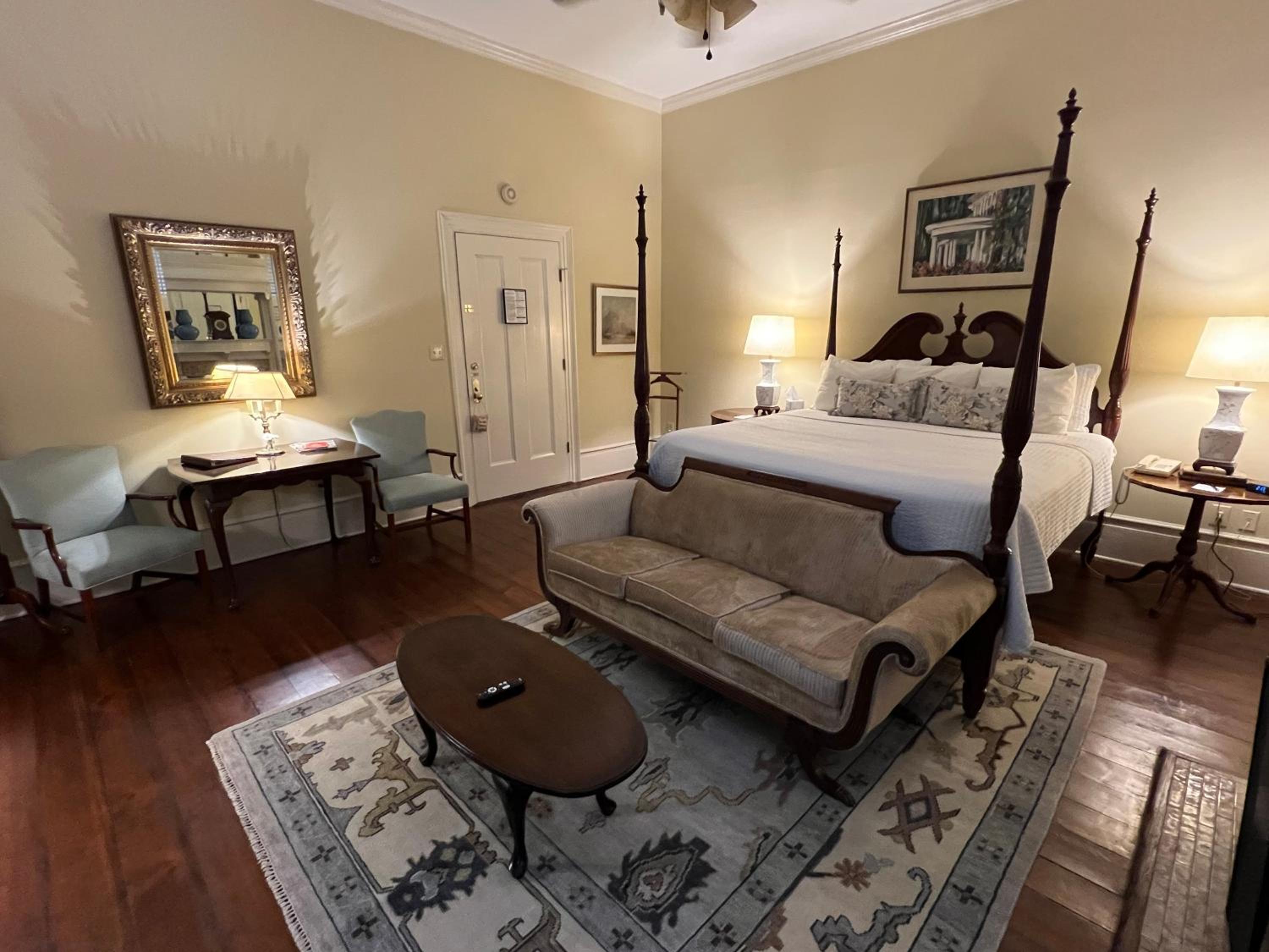 Superior King Room