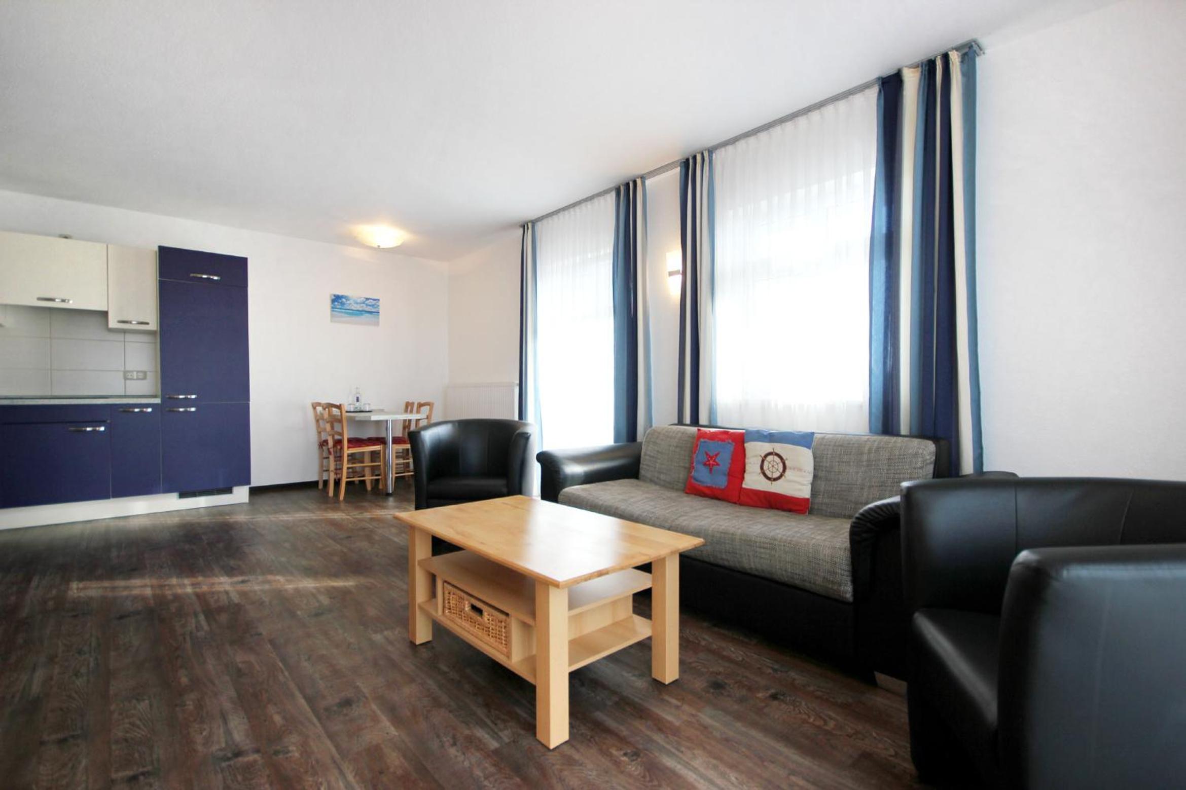 Apartment photo 2
