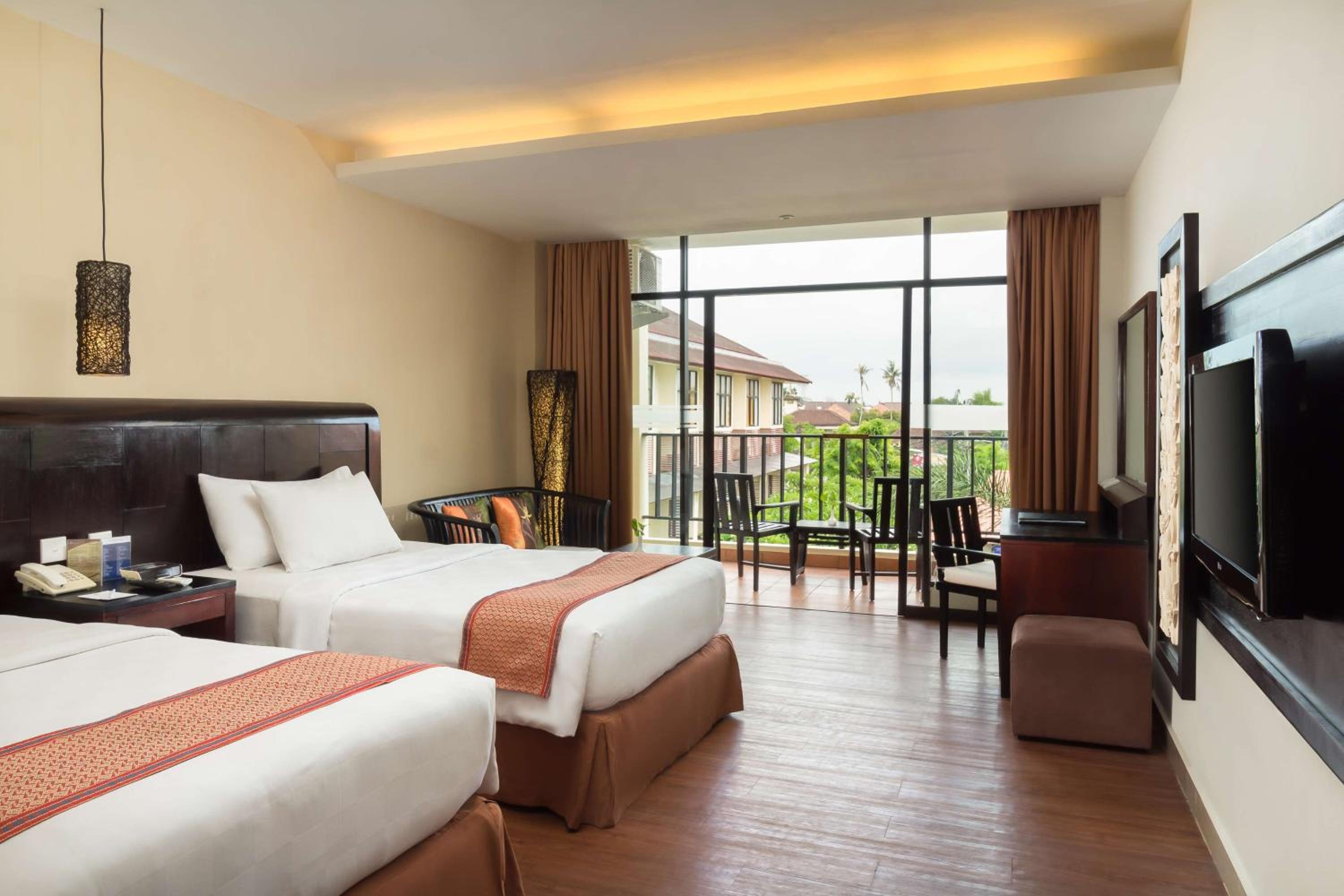 Deluxe Twin Room with Balcony and Pool View - Non-Smoking photo 1