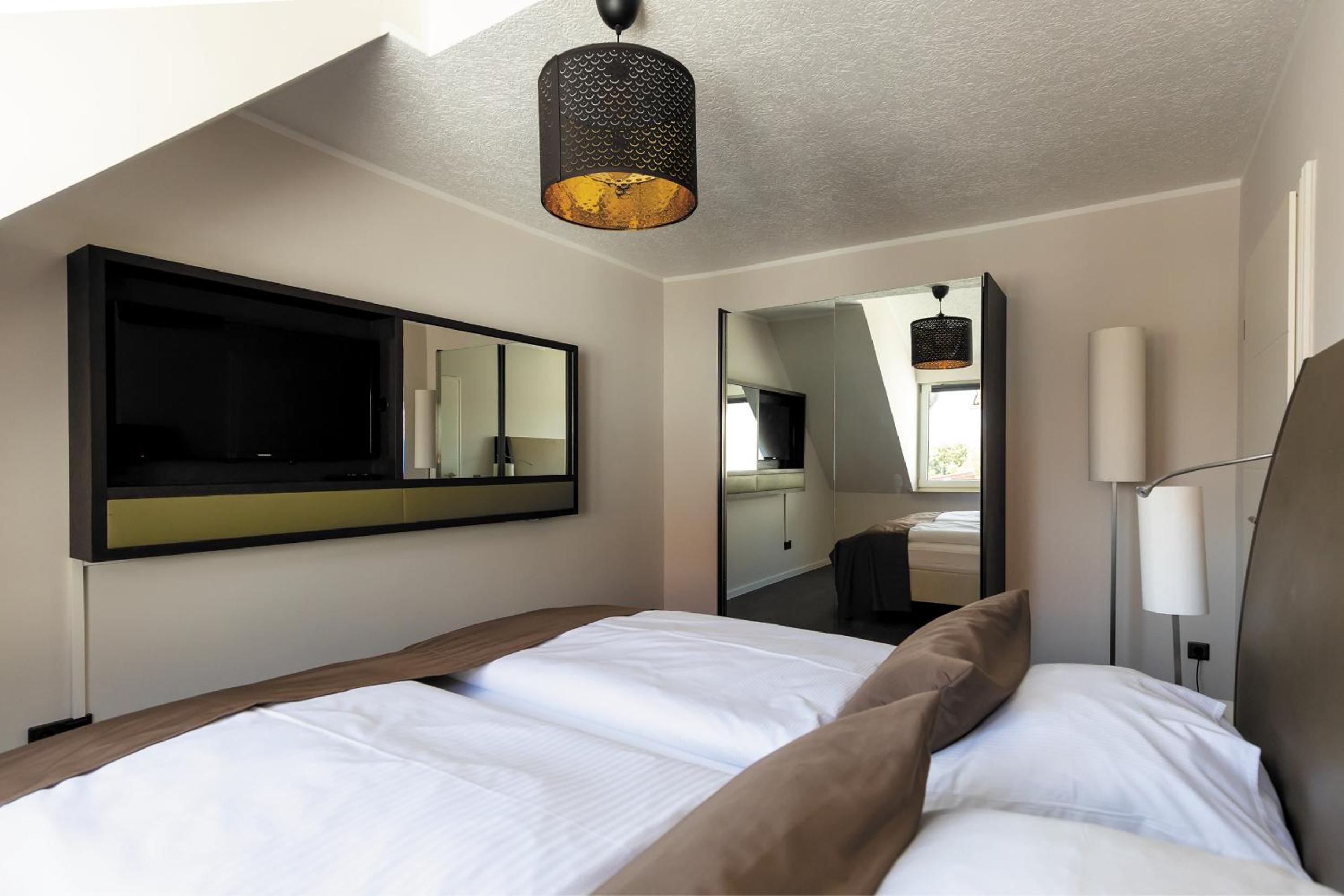 Duplex Suite - Photo 15