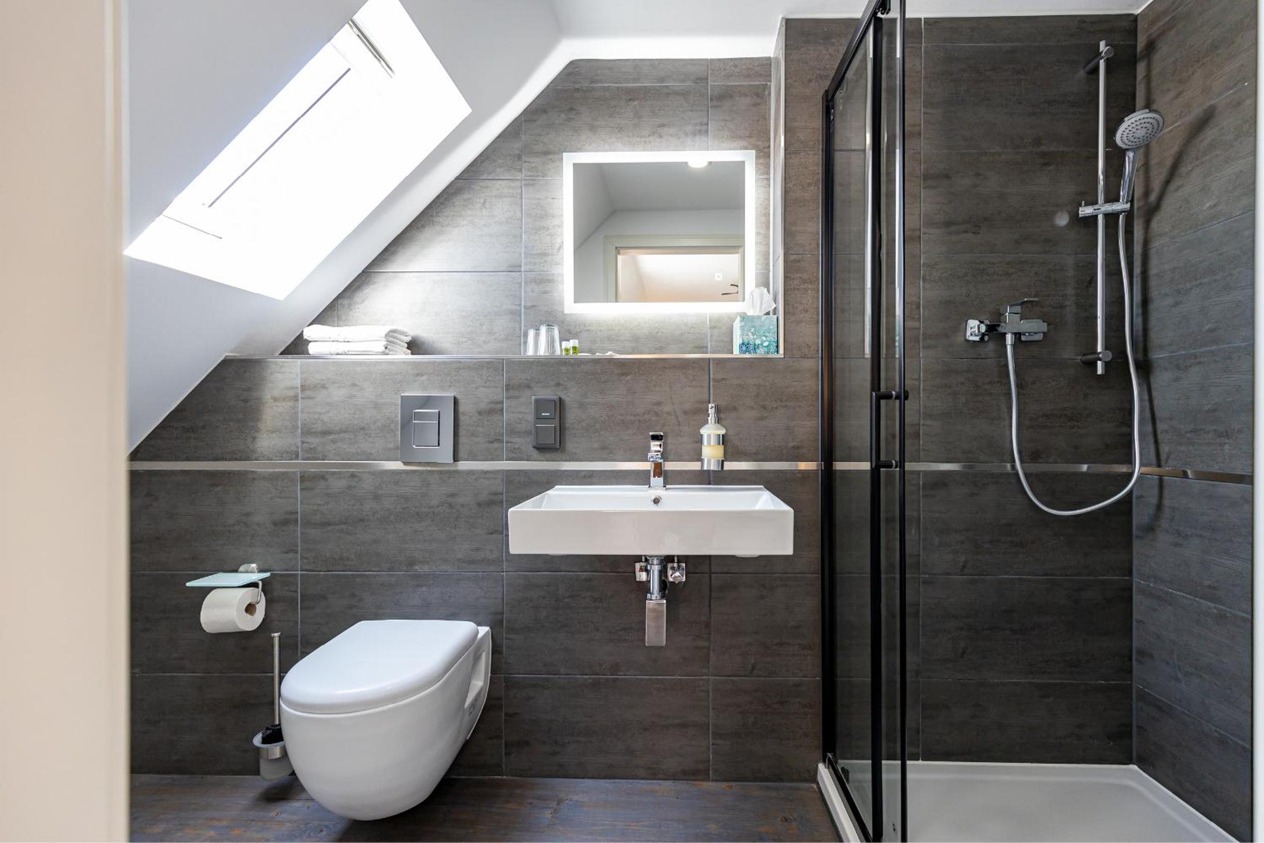Duplex Suite - Photo 18