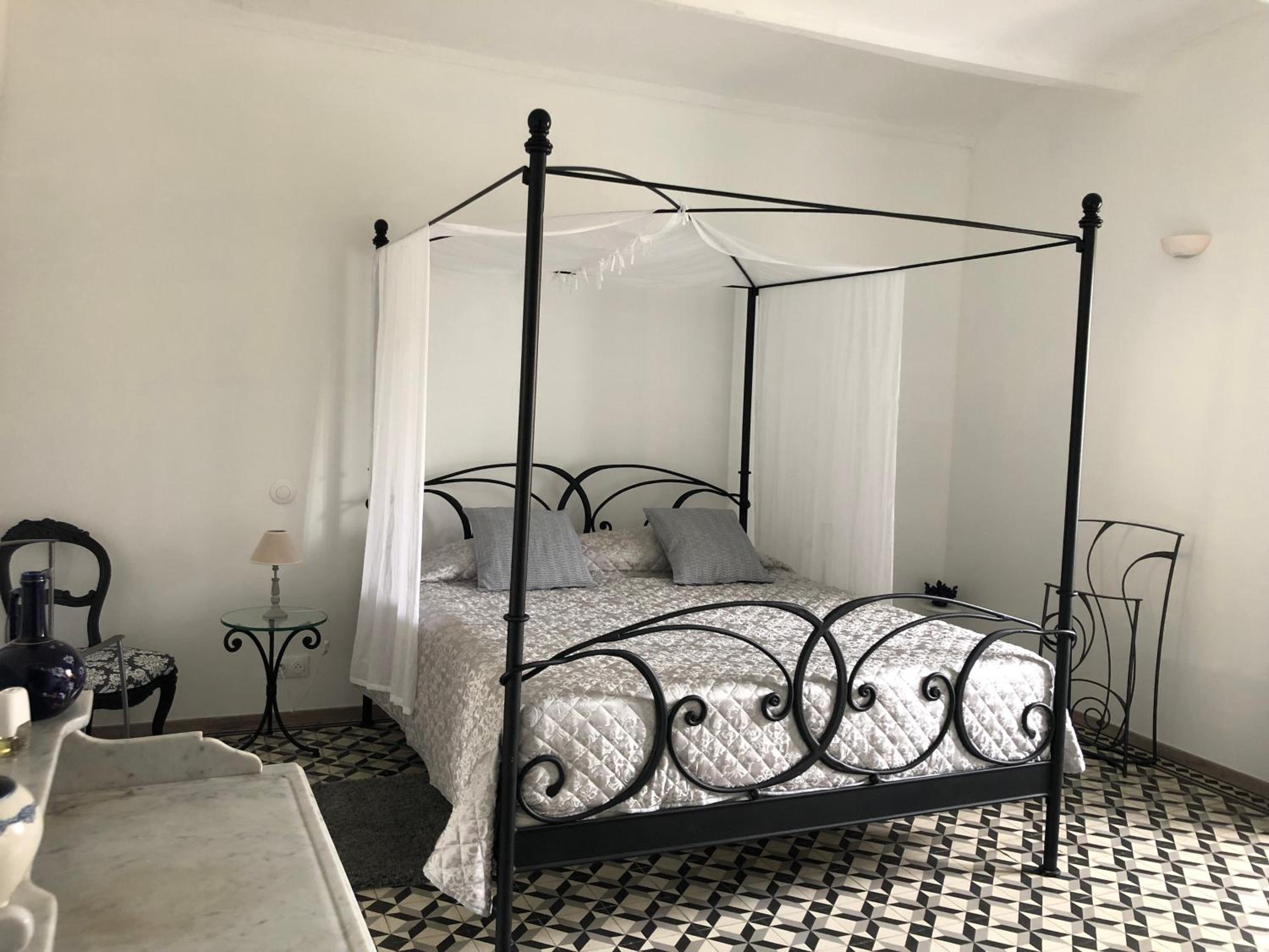 Superior King Room photo 2