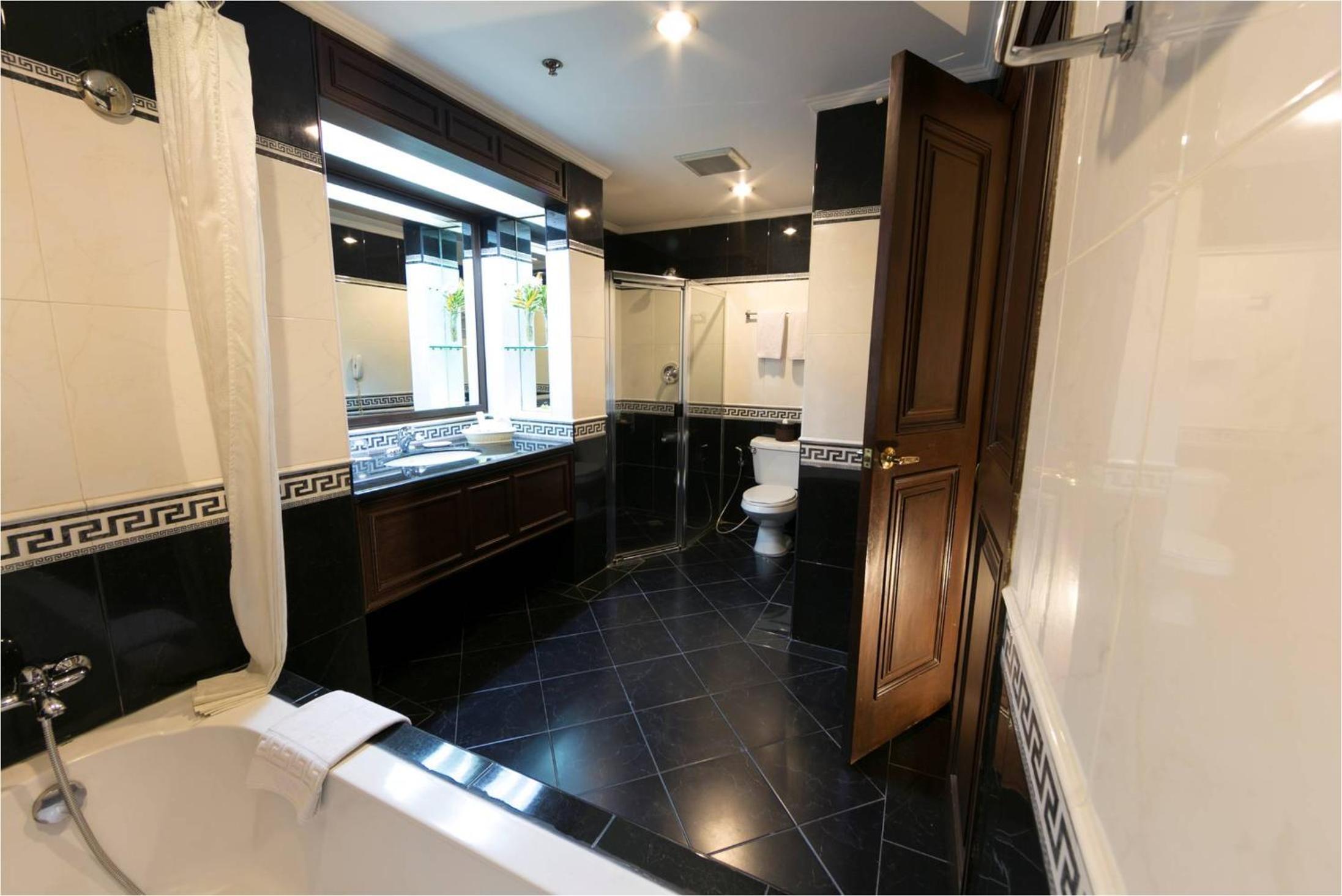 Deluxe Suite - Photo 4