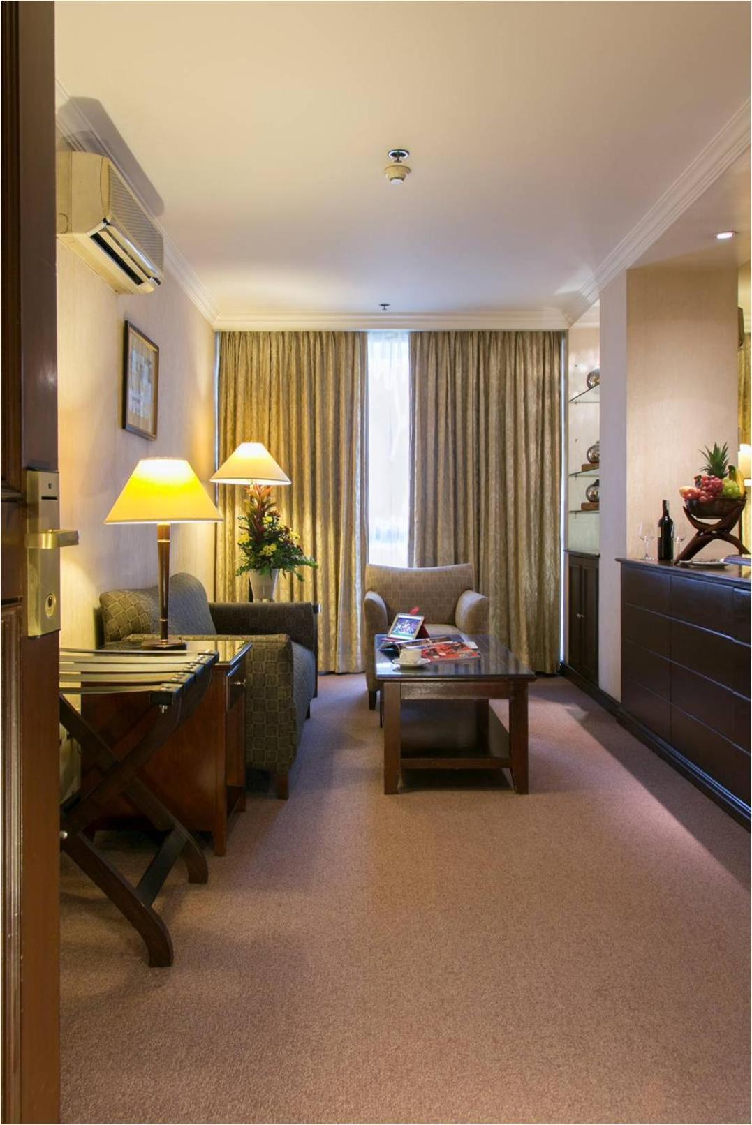 Deluxe Suite - Photo 2