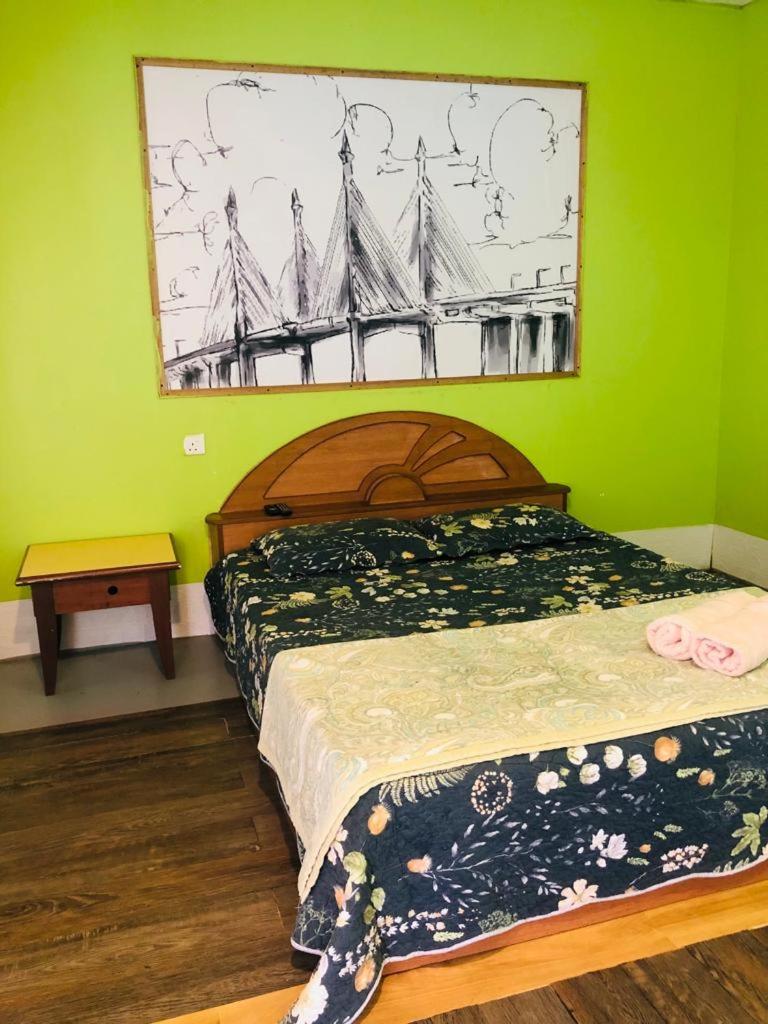 Deluxe Double Room (2 Adults + 1 Child) photo 3
