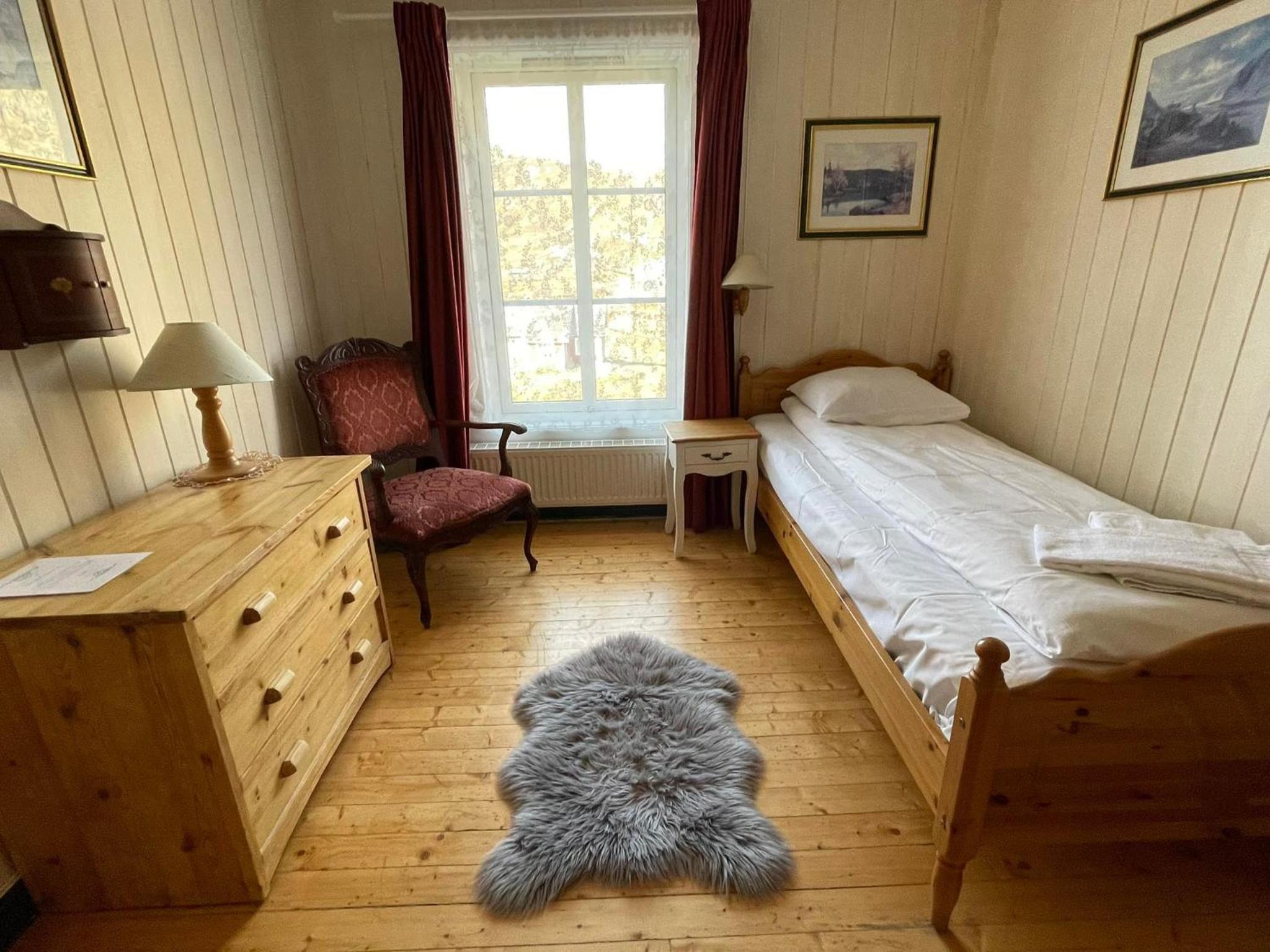Standard Single Room with Shared Bathroom photo 1