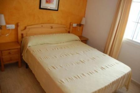 Apartamento de tres habitaciones Manbea 2