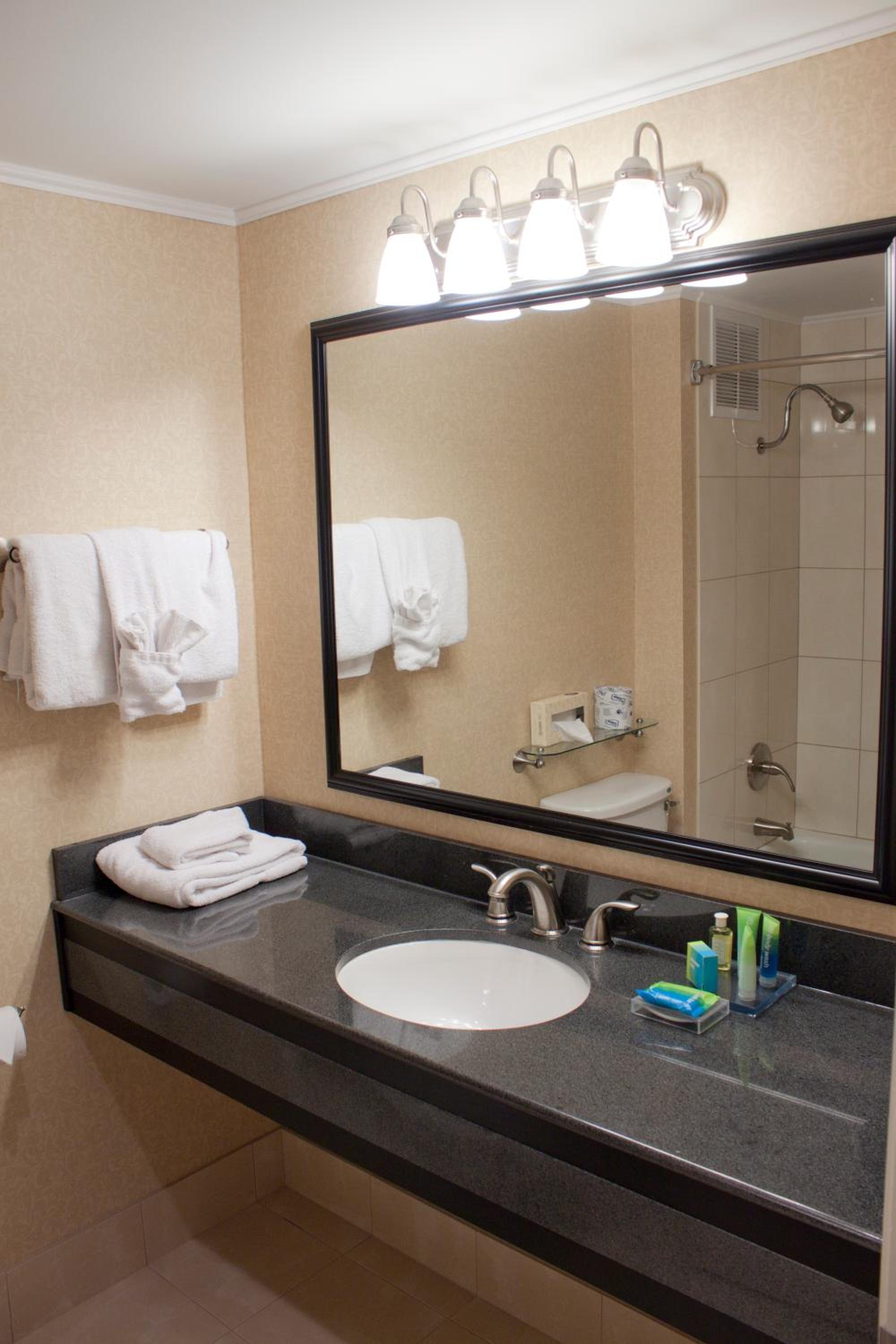 King Room - Non-Smoking - Photo 2