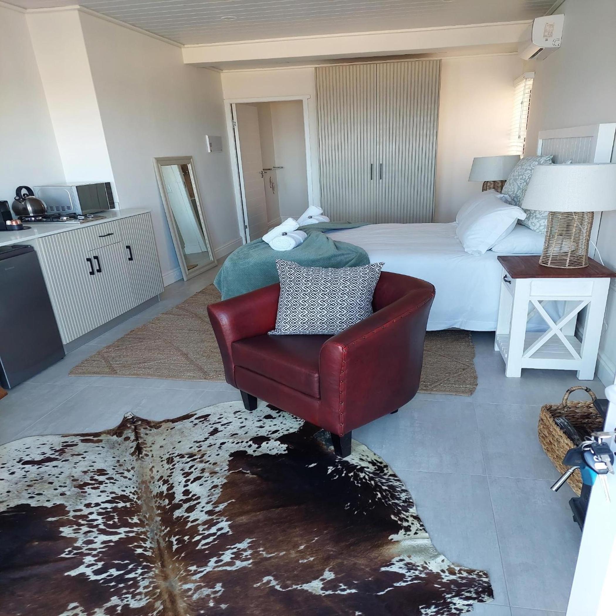Luxury Queen Room - Photo 1