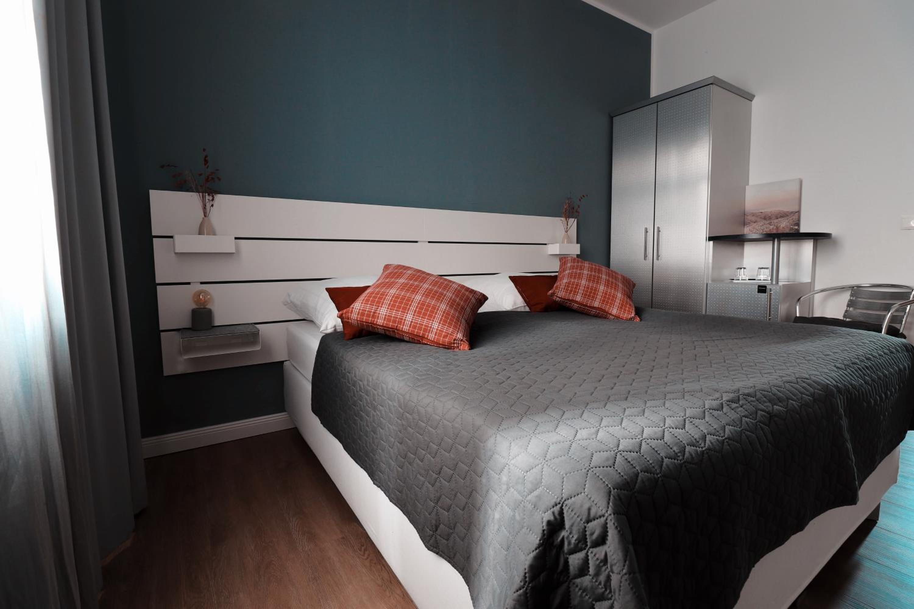 Single Room photo 1