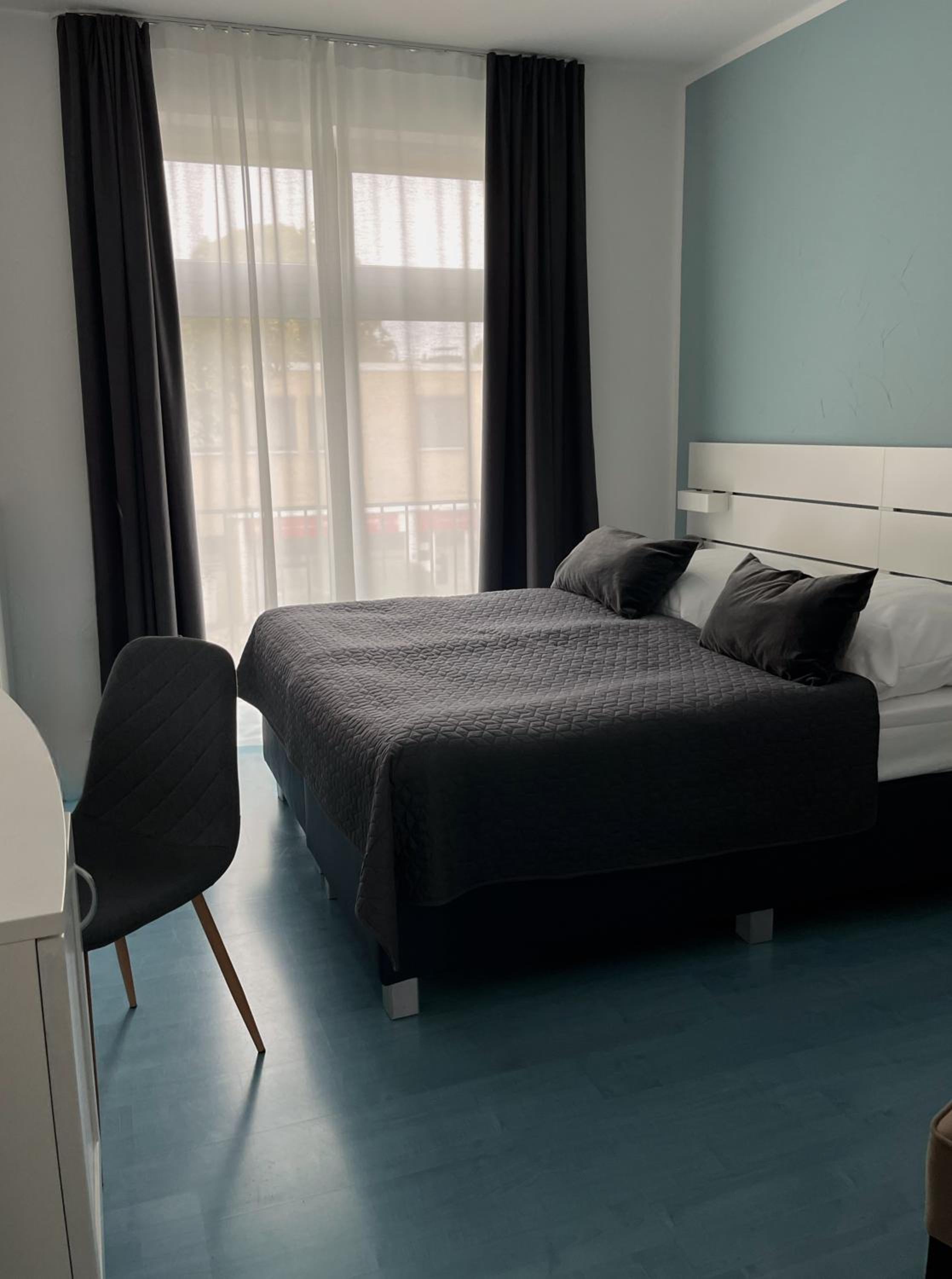 Single Room photo 3