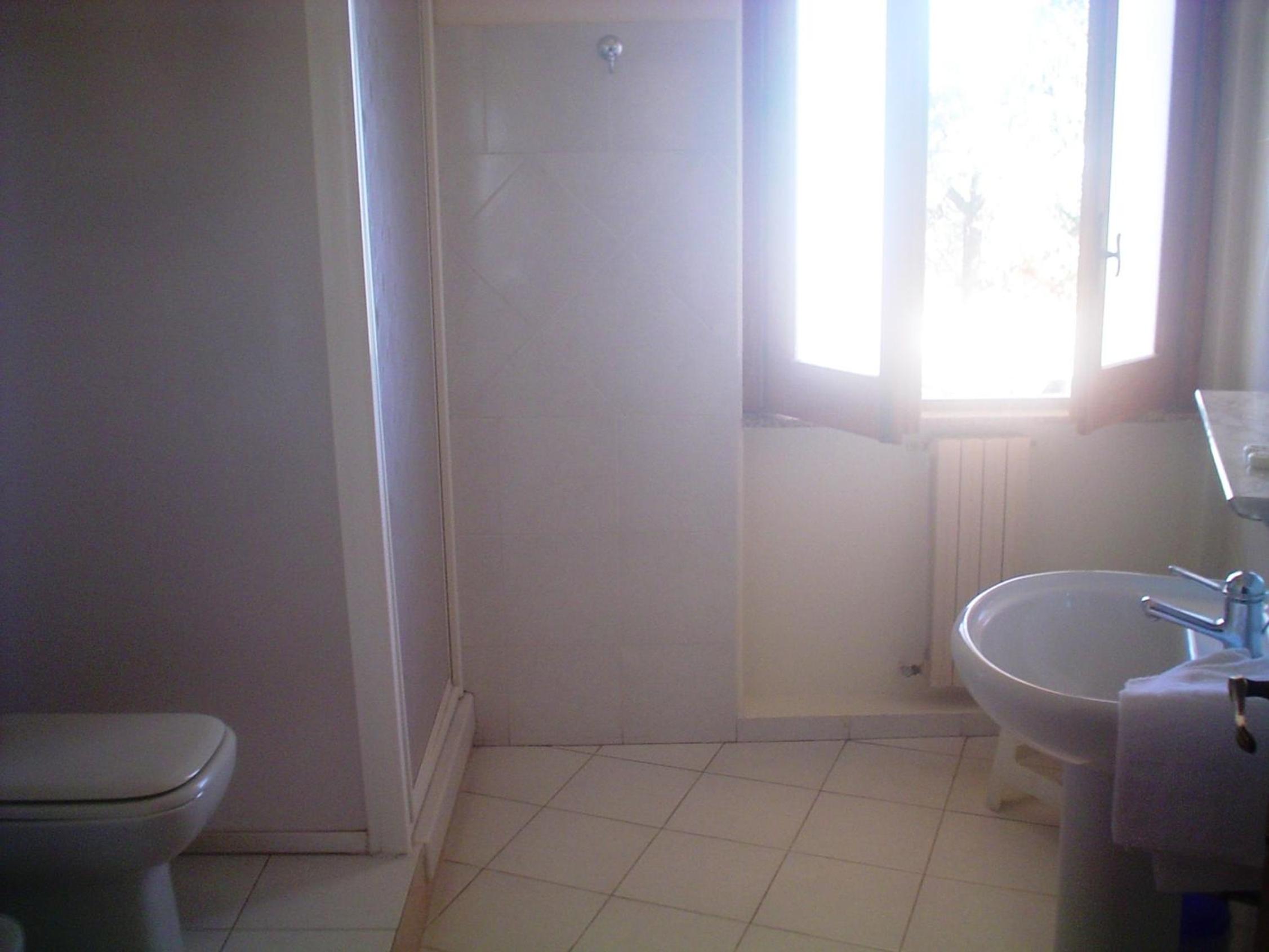 Double or Twin Room photo 3
