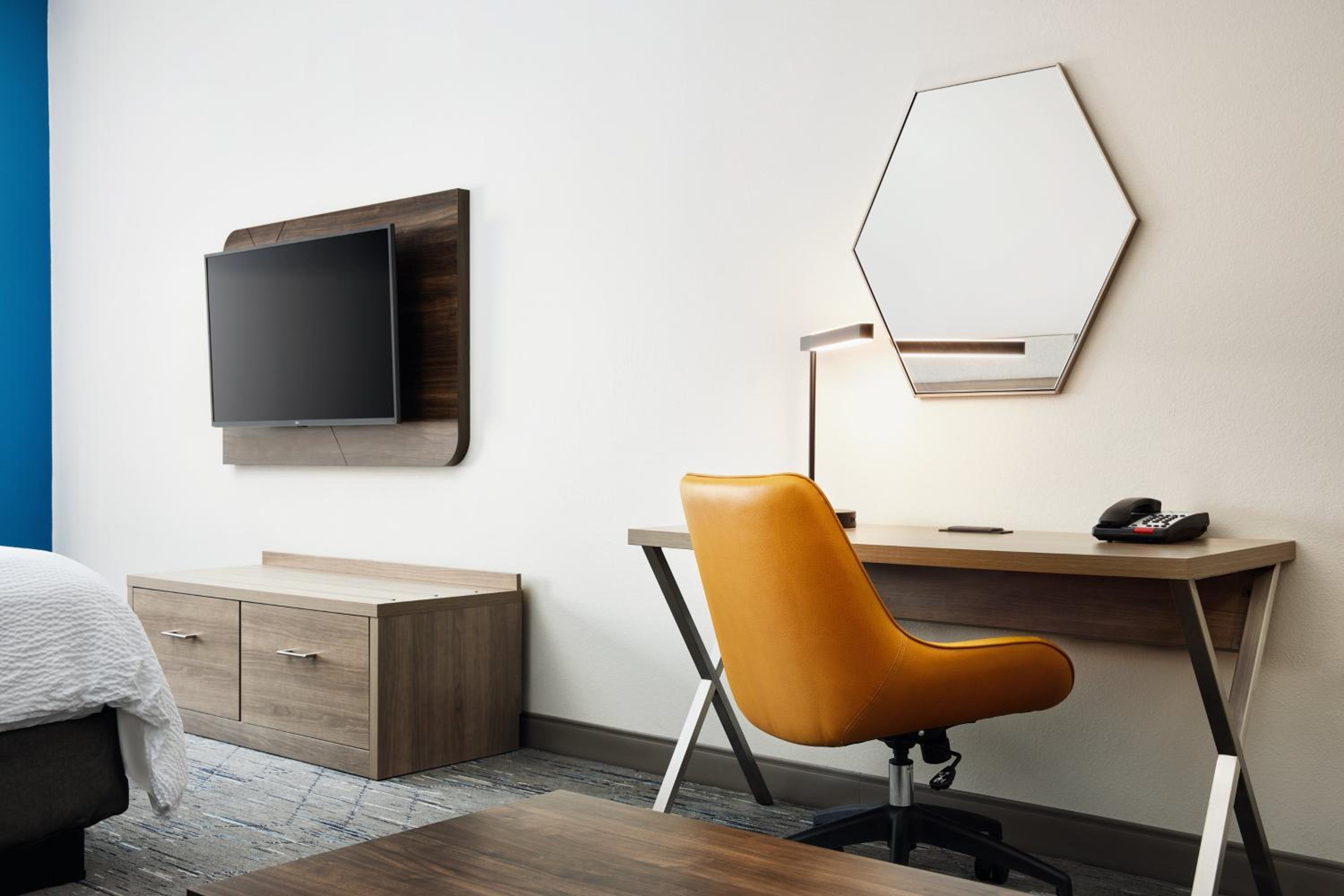 King Suite - Photo 6