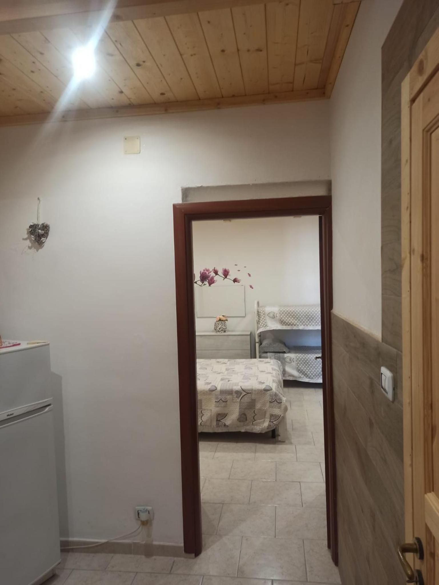 One-Bedroom House - Photo 10