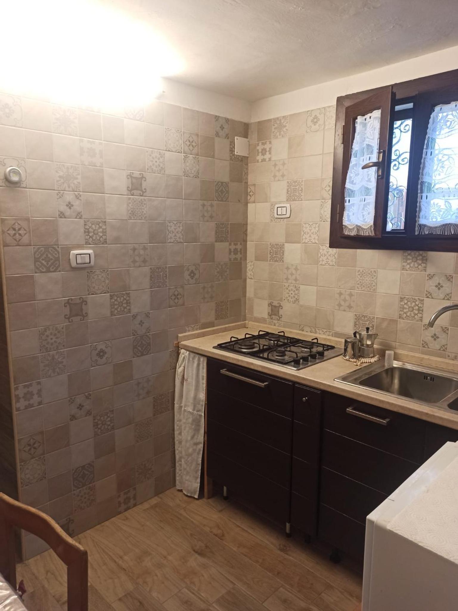 One-Bedroom House - Photo 9