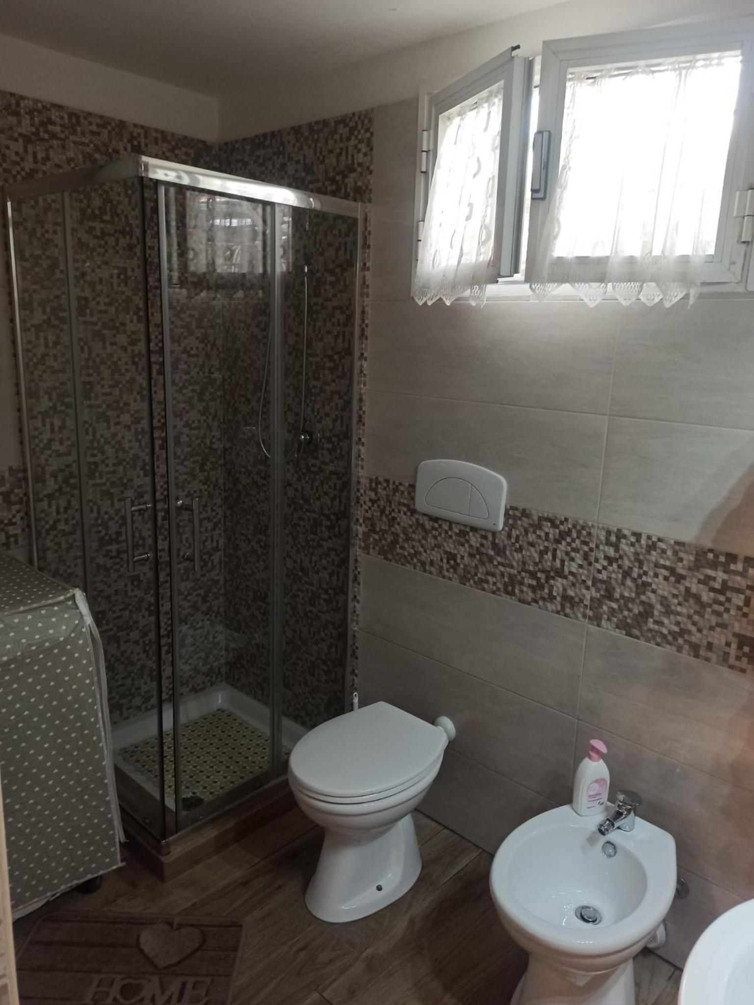 One-Bedroom House - Photo 12