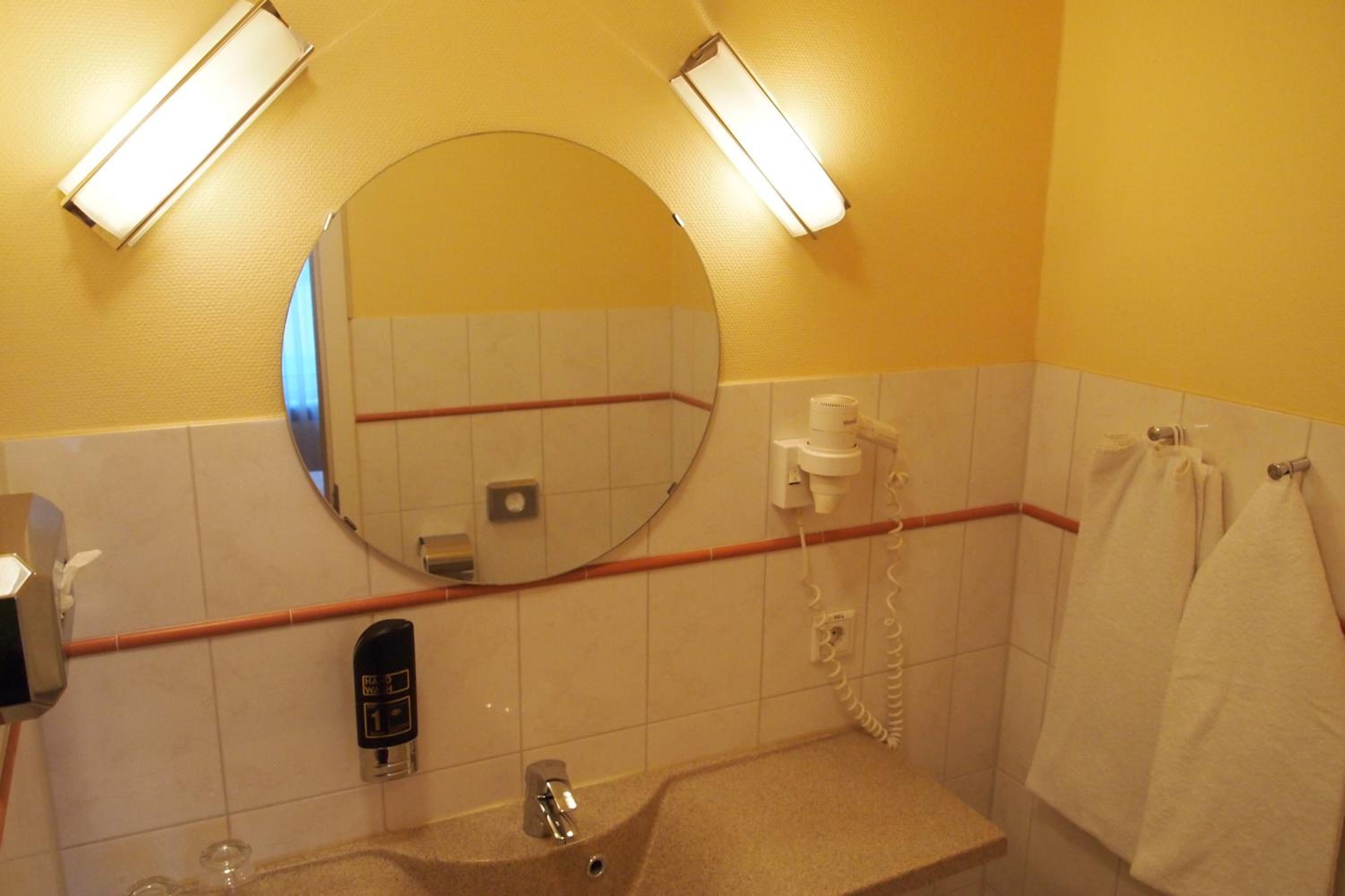 Double Room - Photo 13