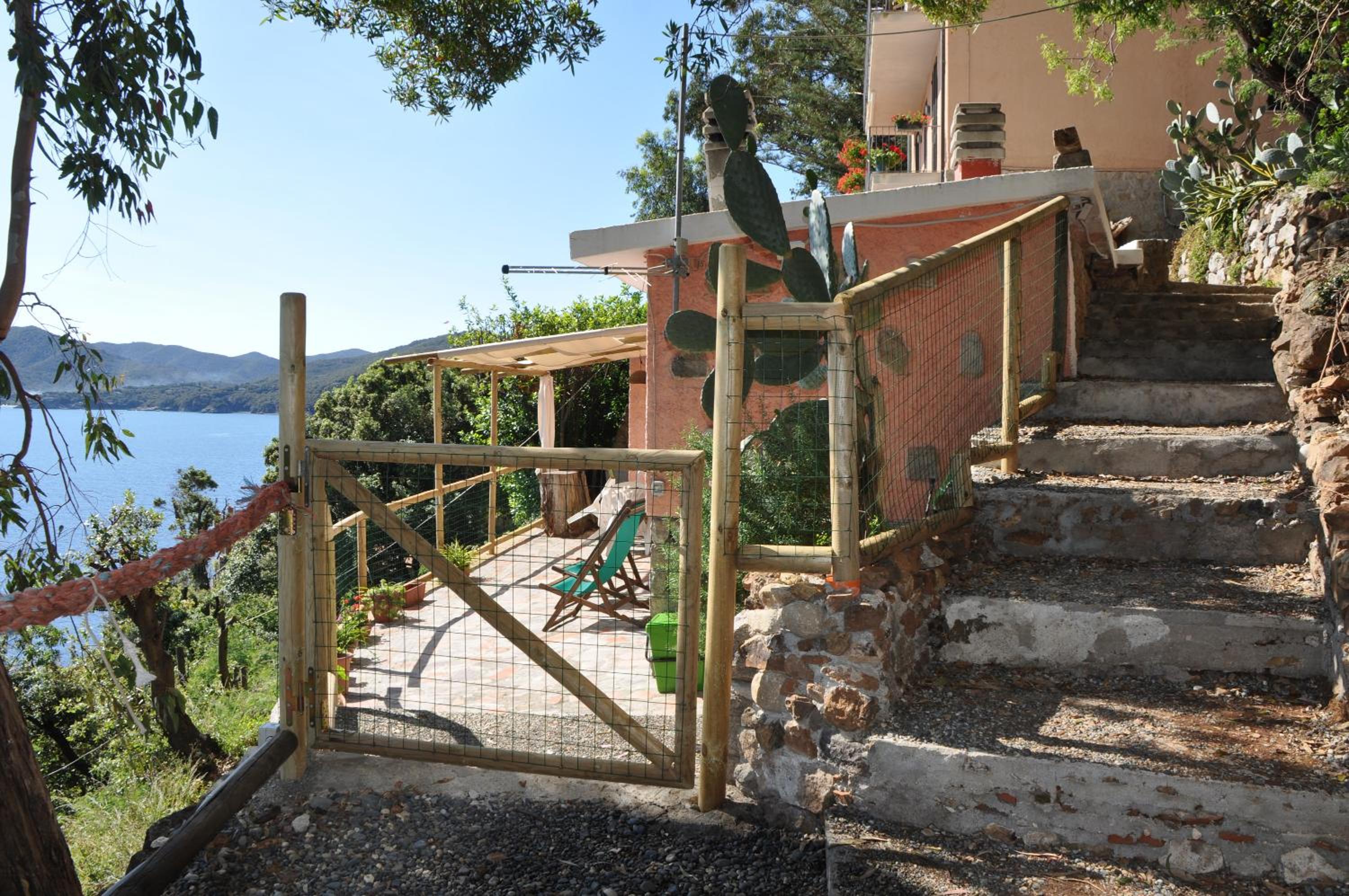 Studio Apartment with Sea View photo 3