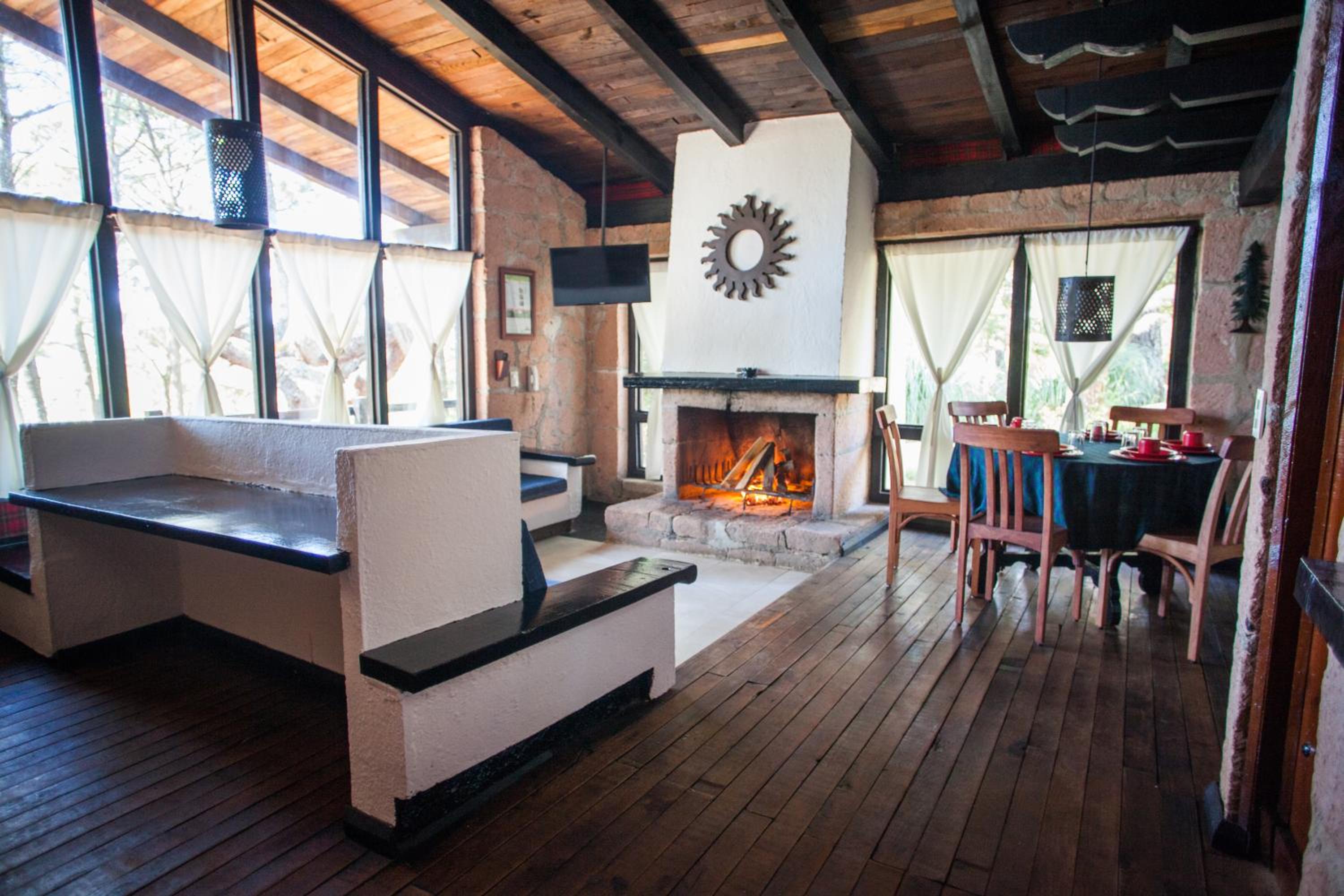 Two-Bedroom Chalet - Photo 3