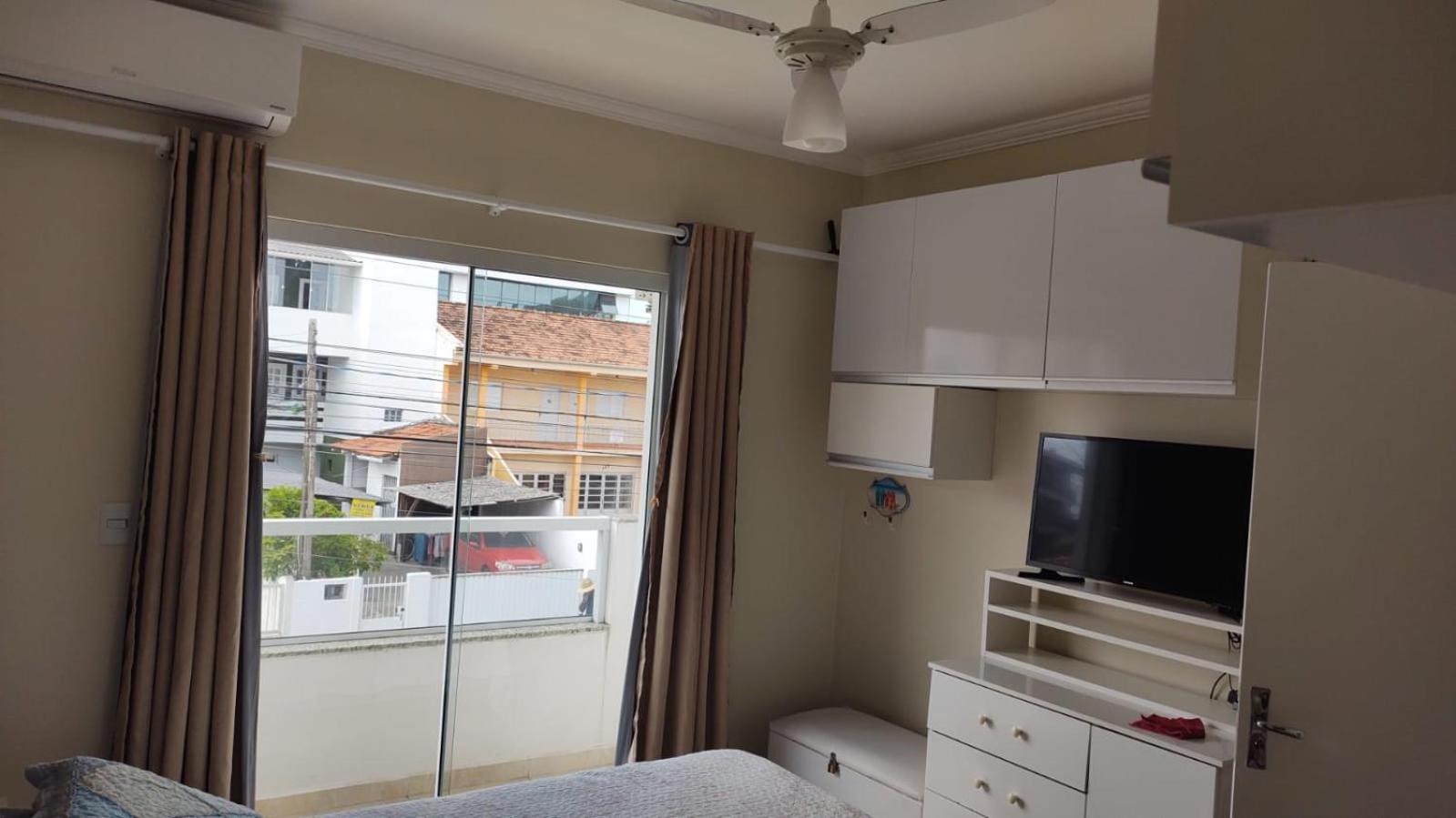 Two-Bedroom Apartment - Photo 2