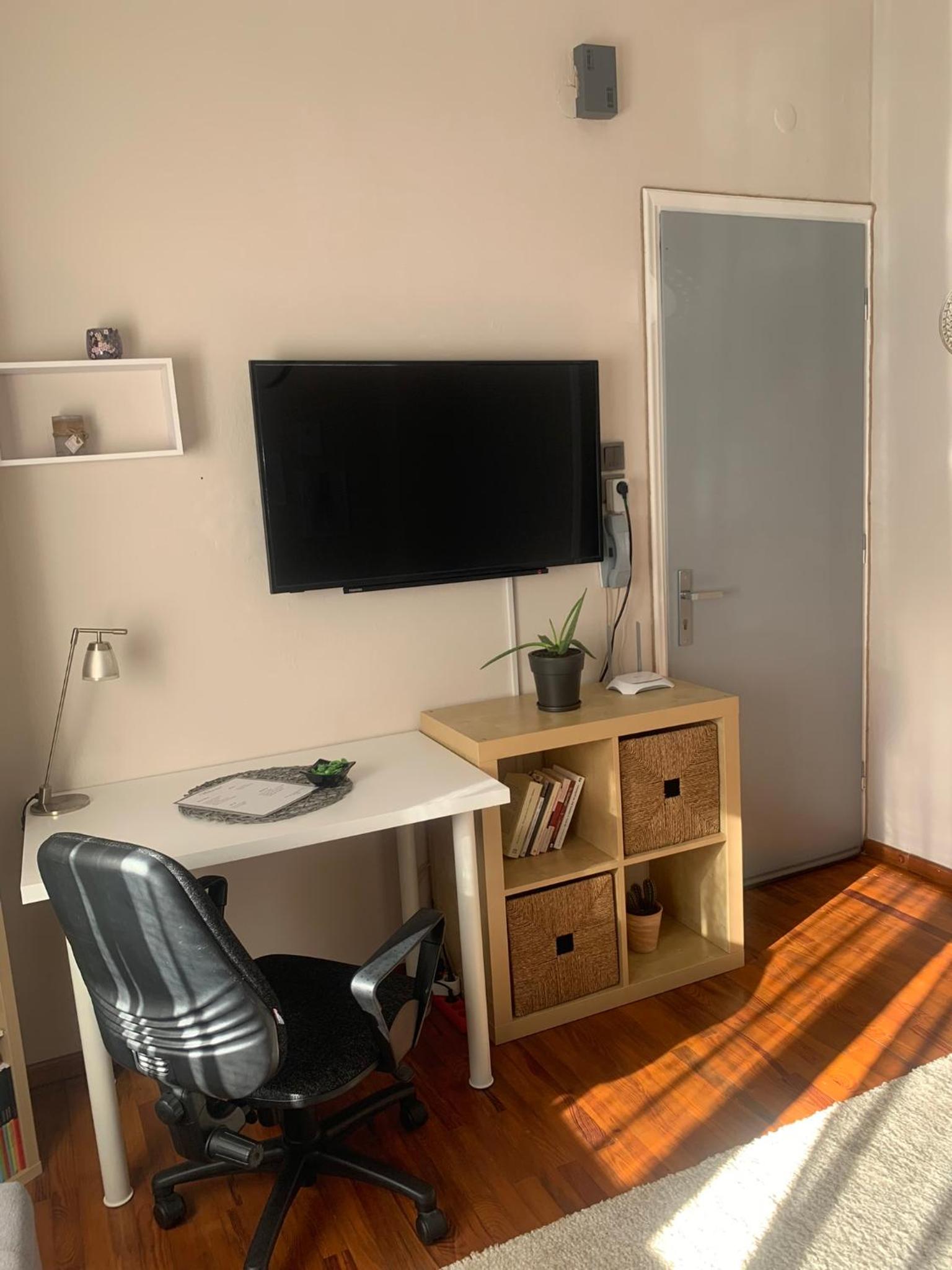 One-Bedroom Apartment photo 3