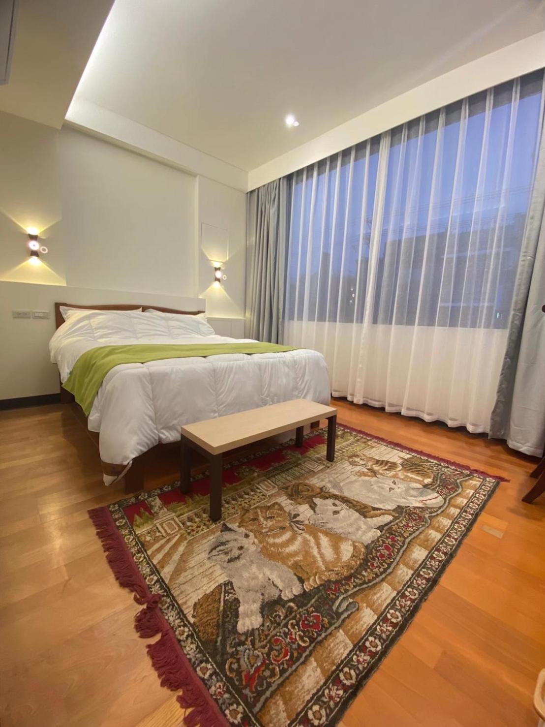 Double Room with Shared Bathroom photo 3