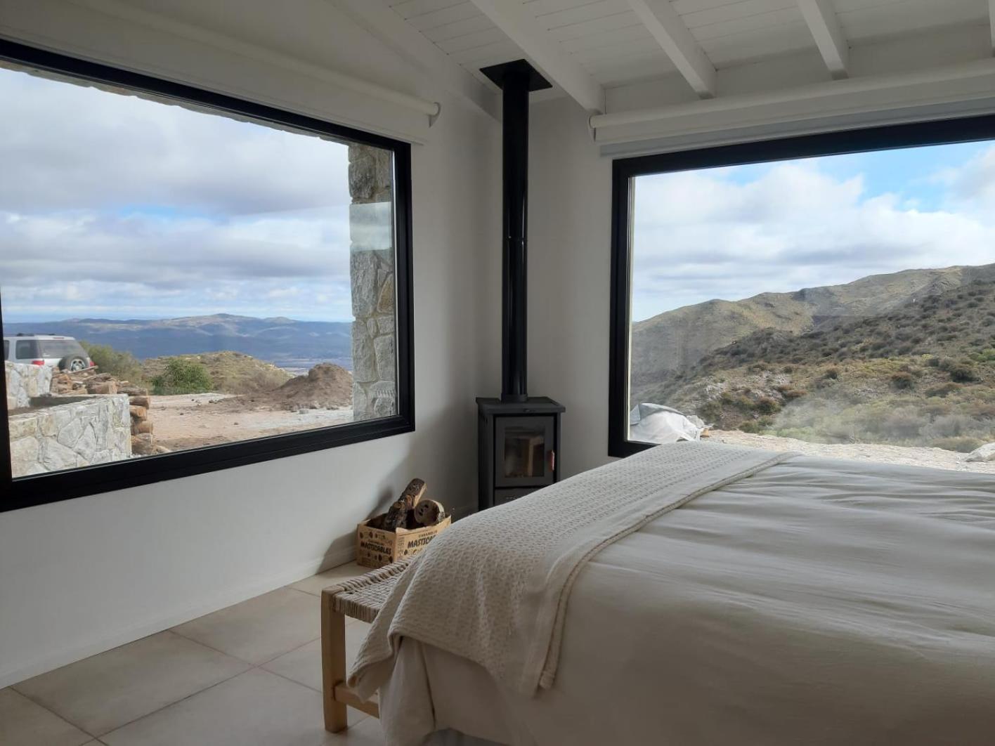 One-Bedroom House photo 1