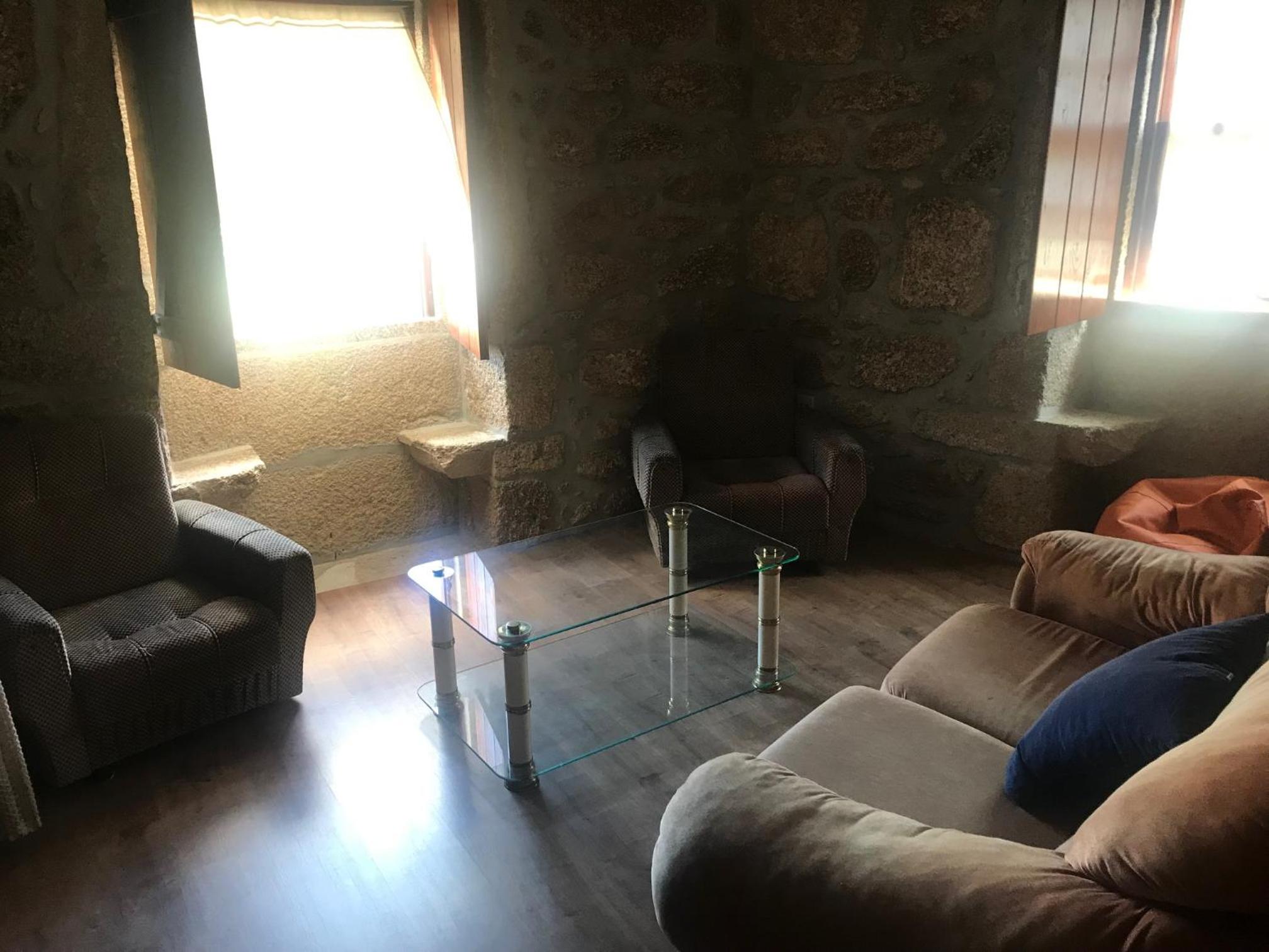 Two-Bedroom Apartment - Photo 2