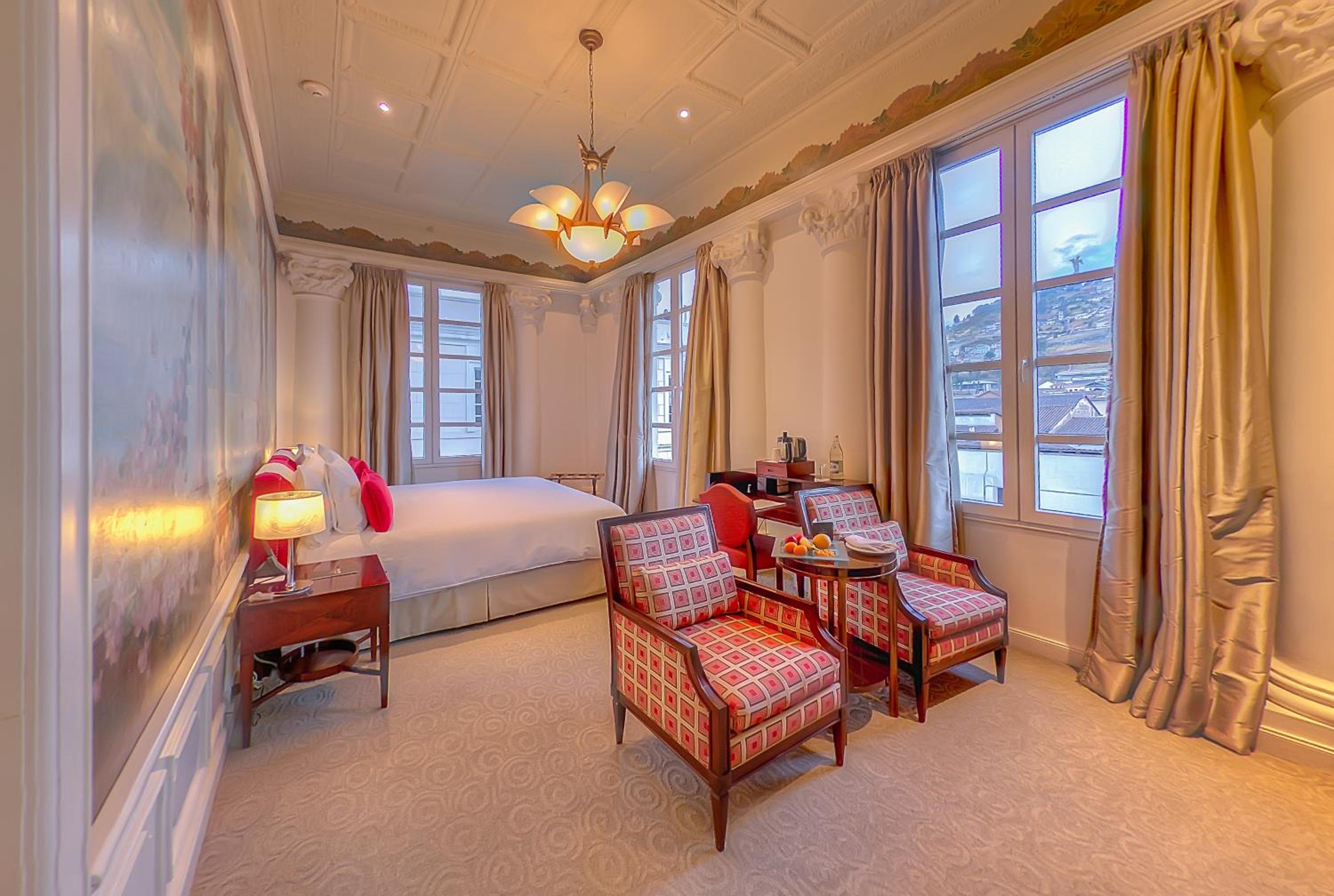 Deluxe King Room photo 2