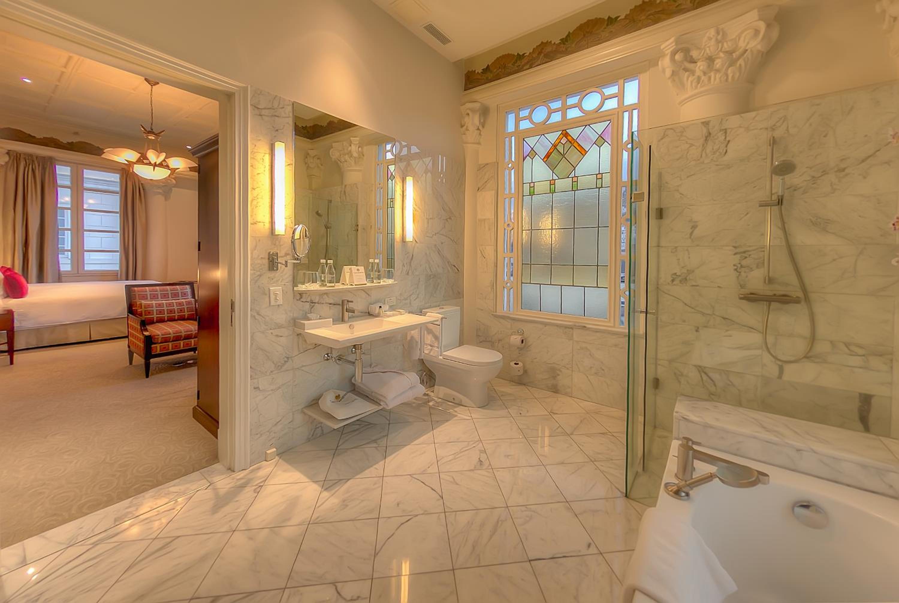 Deluxe King Room photo 3