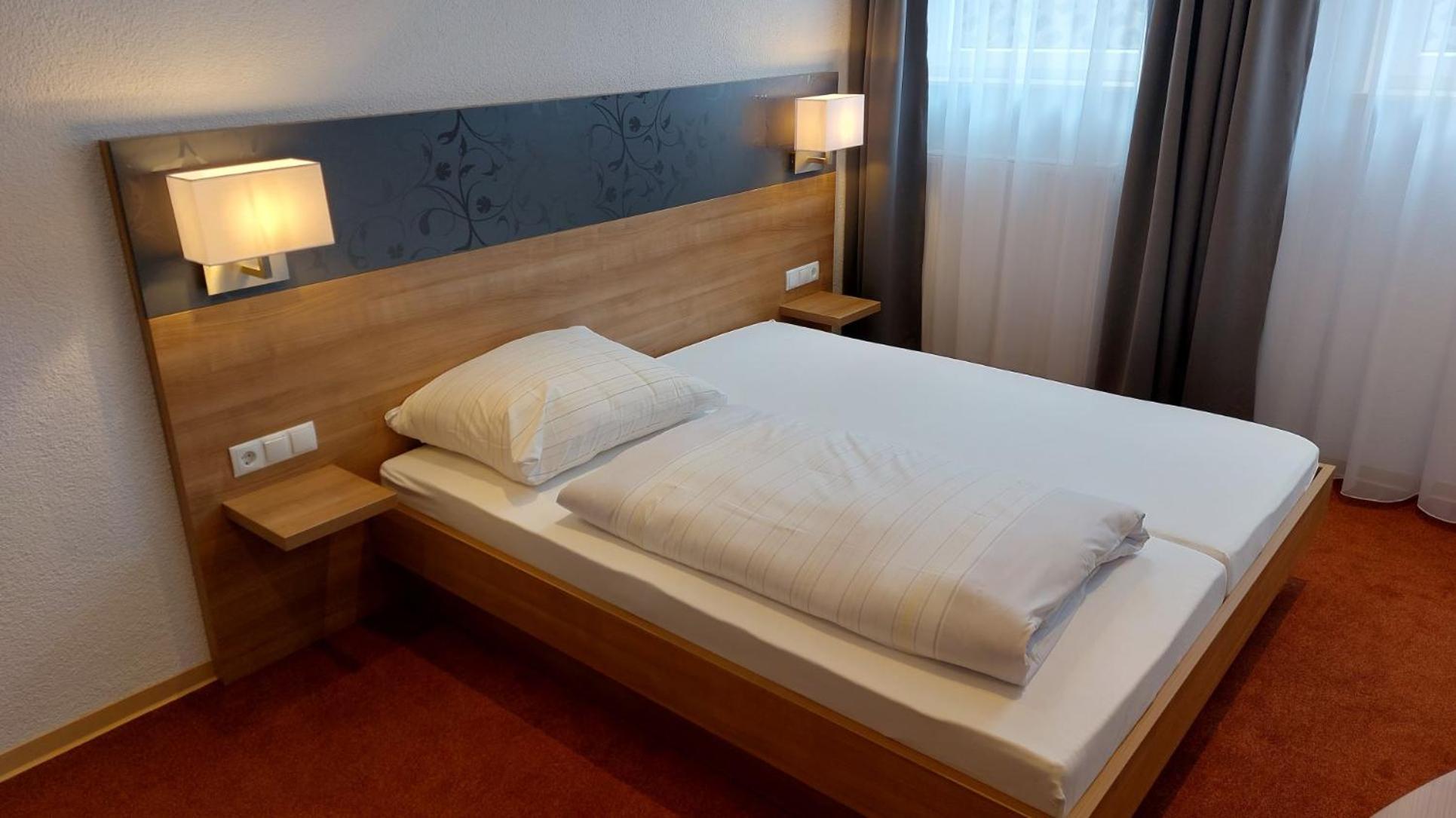 Standard Double Room - Photo 3