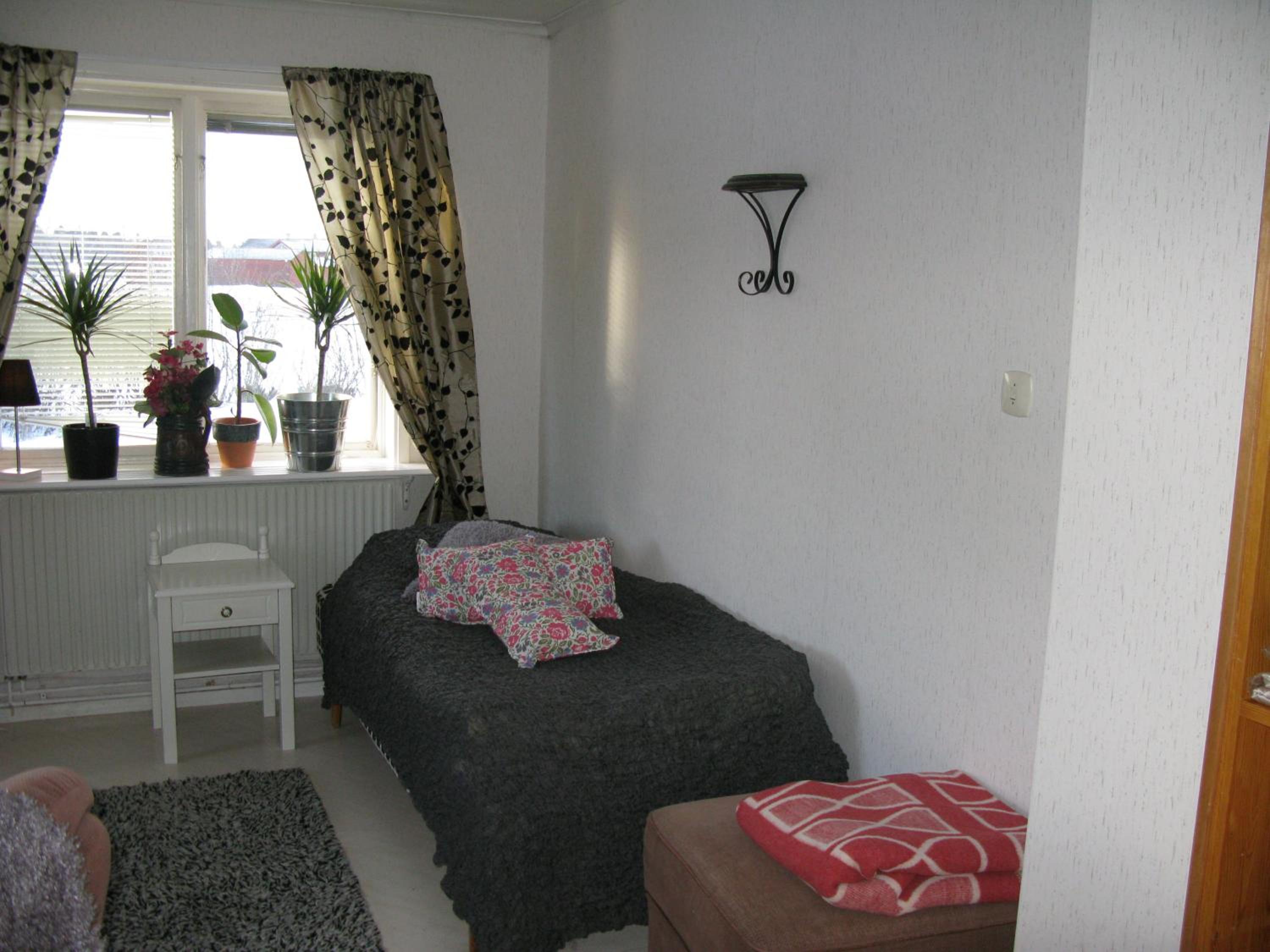 Four-Bedroom House photo 1